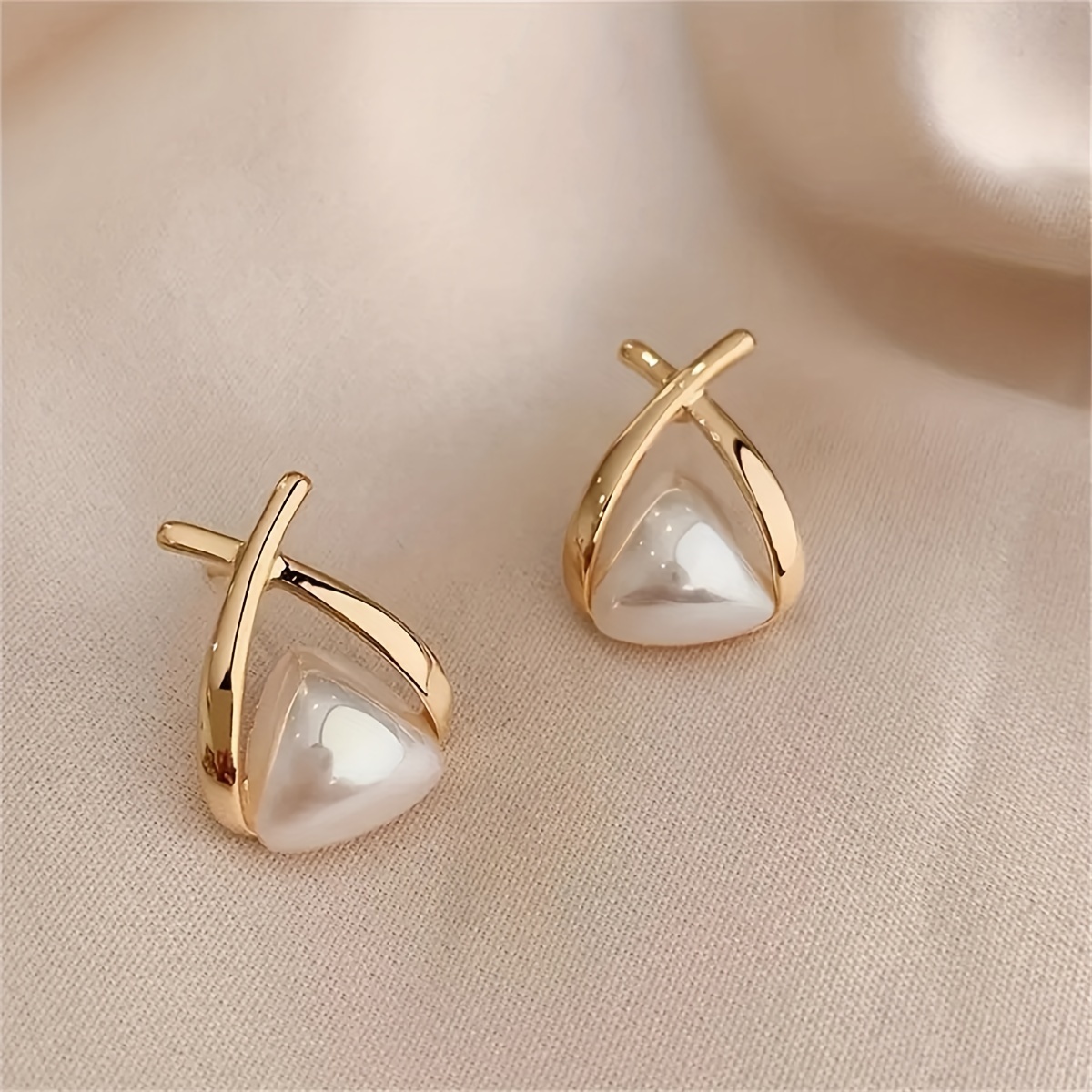 

Elegant Pearl Stud Earrings - Classic & , Alloy With Iron Posts For Casual Attire