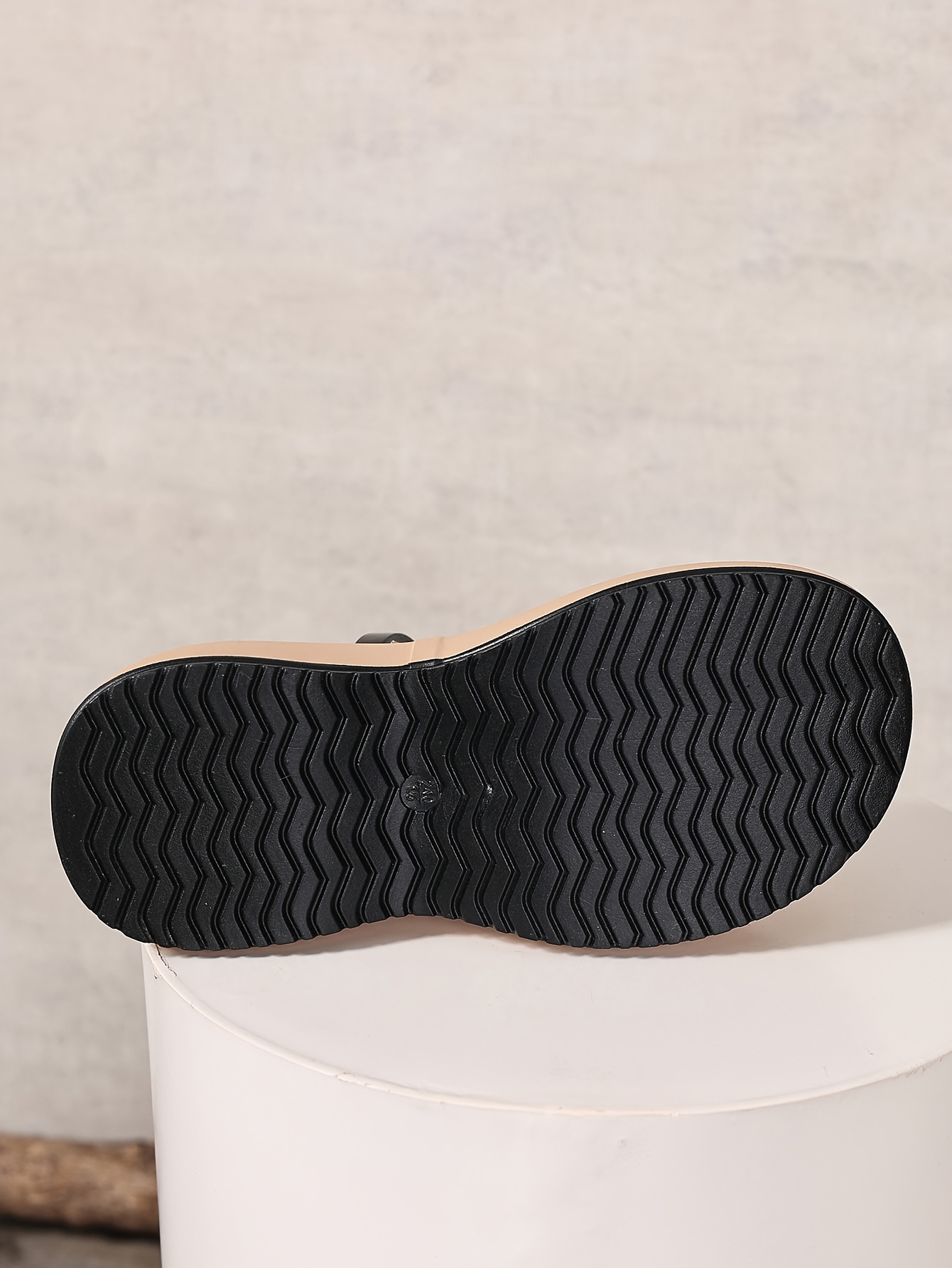 Women'S Casual Slide Sandals - Stylish Comfort with Platform, Thick Sole, and Comfortable Lace Fishnet Upper in Black or Beige. Perfect for Spring and Summer, Ladies' Shoes