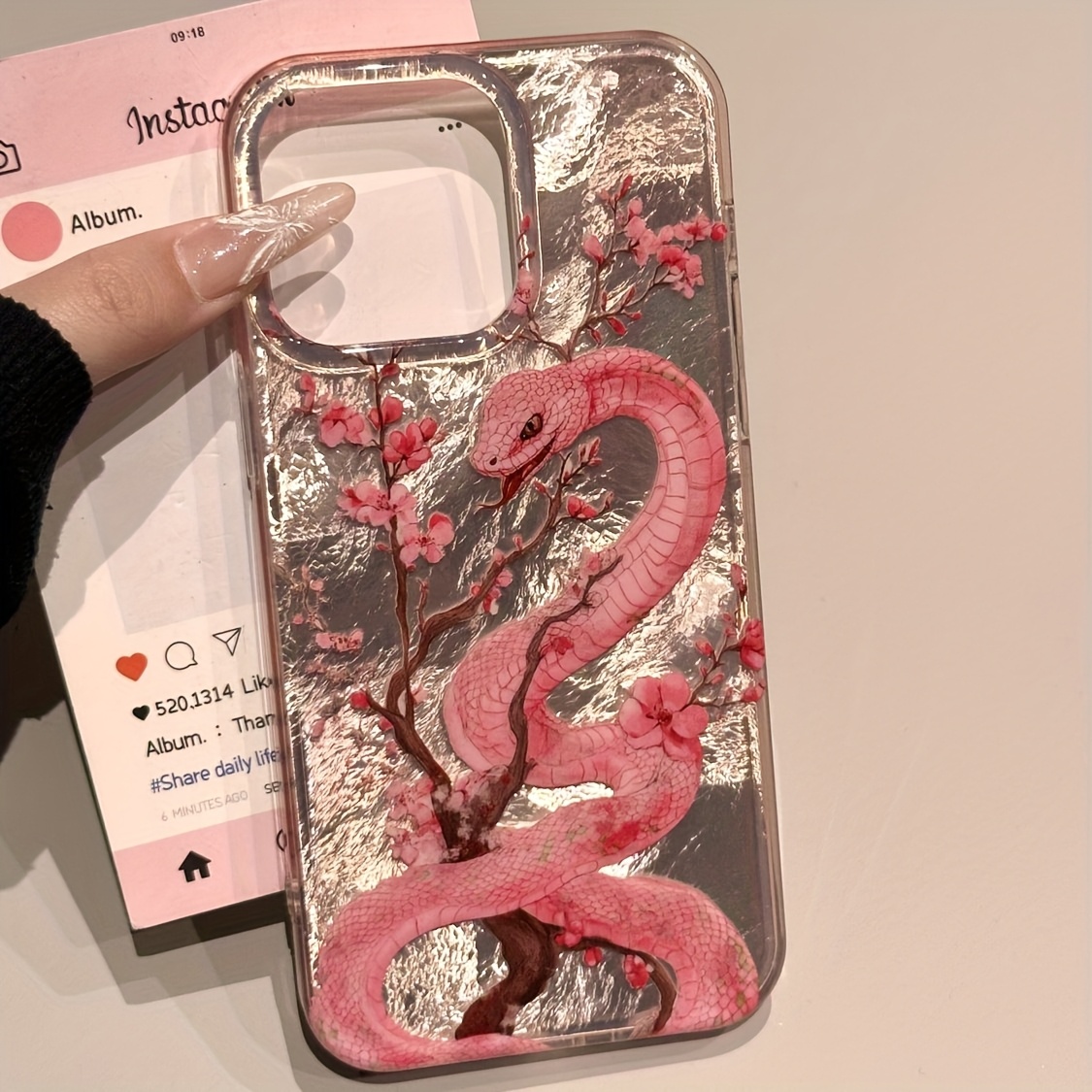 

Illustration Plum Blossom Pink Snake Transparent Mobile Phone Case, Pattern Anti-fall, Suitable For 15 14plus 11 Protective Case