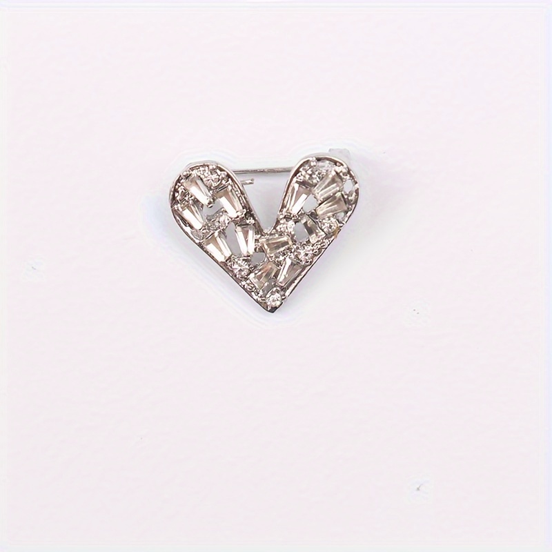 Heart-shaped Anti-wardrobe Brooch Small Pin Fashion Collar Pin Brooch Cheongsam -match Mini Corsage Women's Cardigan Button Pin