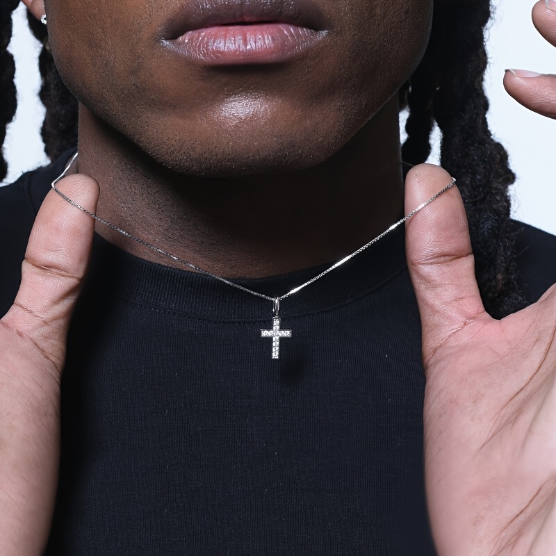 Image of A Mini Synthetic Cubic Zirconiaia Pendant Necklace, A Hip-hop Chain Choker, Suitable For Casual Attire By Men And Women, And A Perfect Valentine's Day And Christmas Gift For Men.
