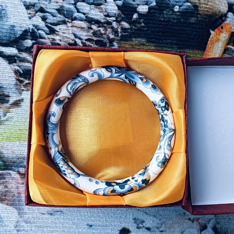 Image of Ethnic Style Small Floral Ceramic Bracelet For Women, Vintage Blue And White Porcelain Bracelet