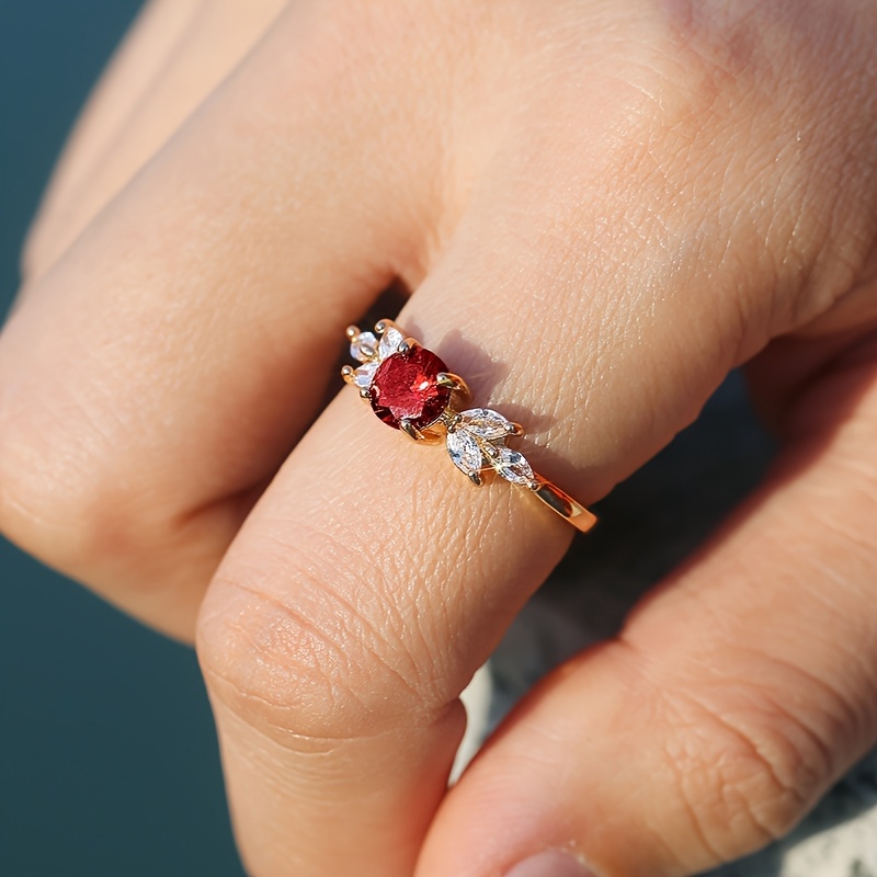 Fashion Four-Claw Inlaid Round Green Synthetic Gemstone Ring Women'S Wedding Accessory
