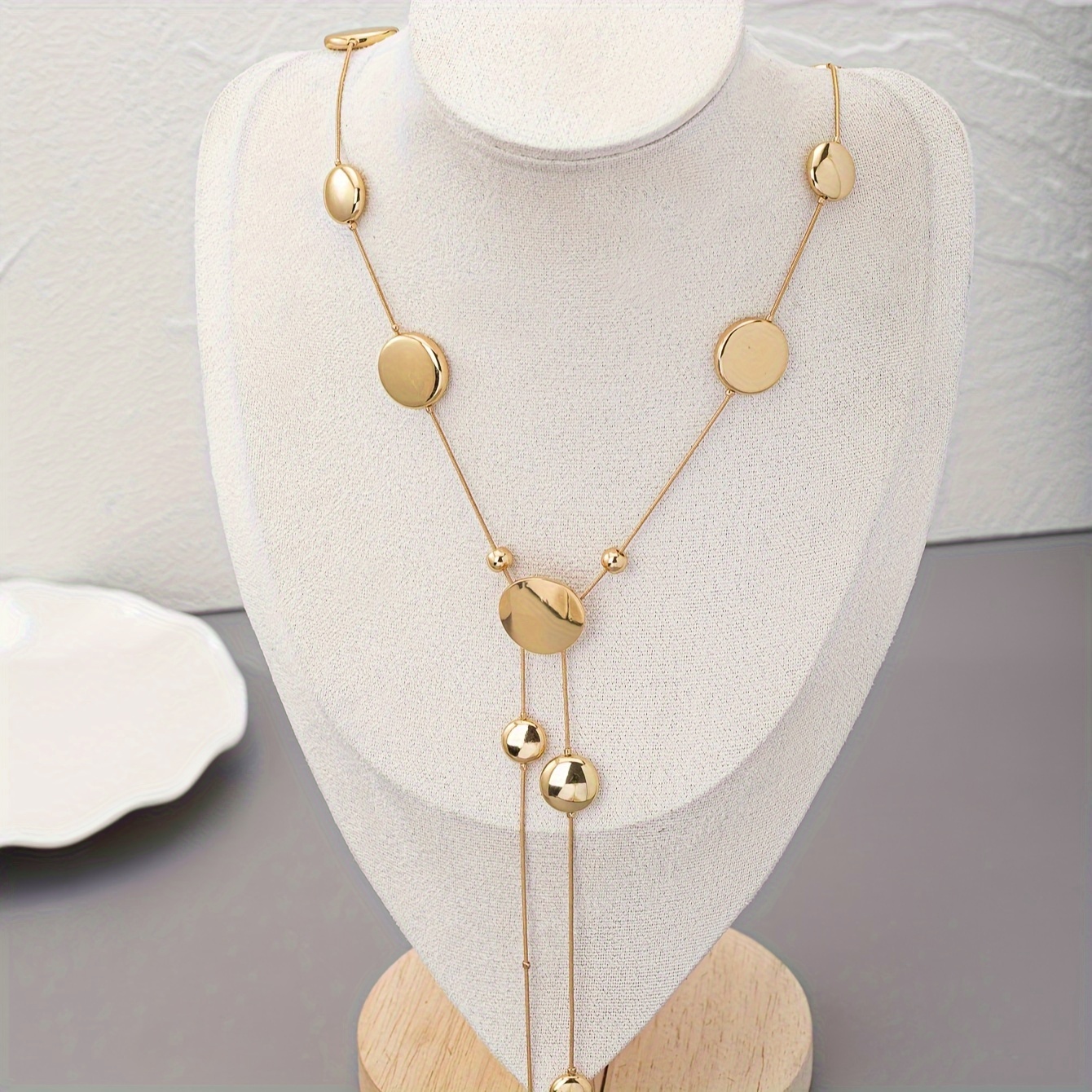 Image of European And American Elegant Light Luxury Exquisite Beaded Sweater Chain