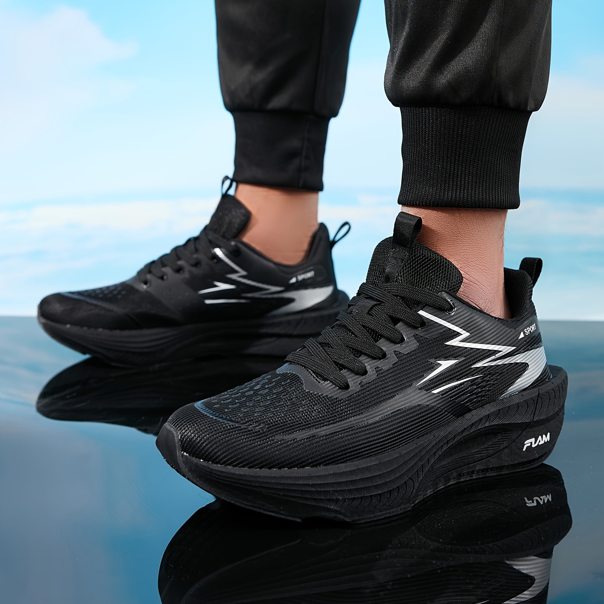 ZERJER Professional Running Shoes with Carbon Plate Technology, Lightweight Cushioning Sneakers, Non-Slip TPU Rubber Outsole, Breathable in White And Black, High-Performance Gym Training Shoes for Both Men And Women