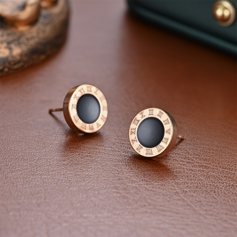 1 Pair Of Retro Minimalist Roman Stud Earrings - Hypoallergenic Stainless Steel 18k Golden Plated Earrings, Suitable For Daily Wear And Vacation