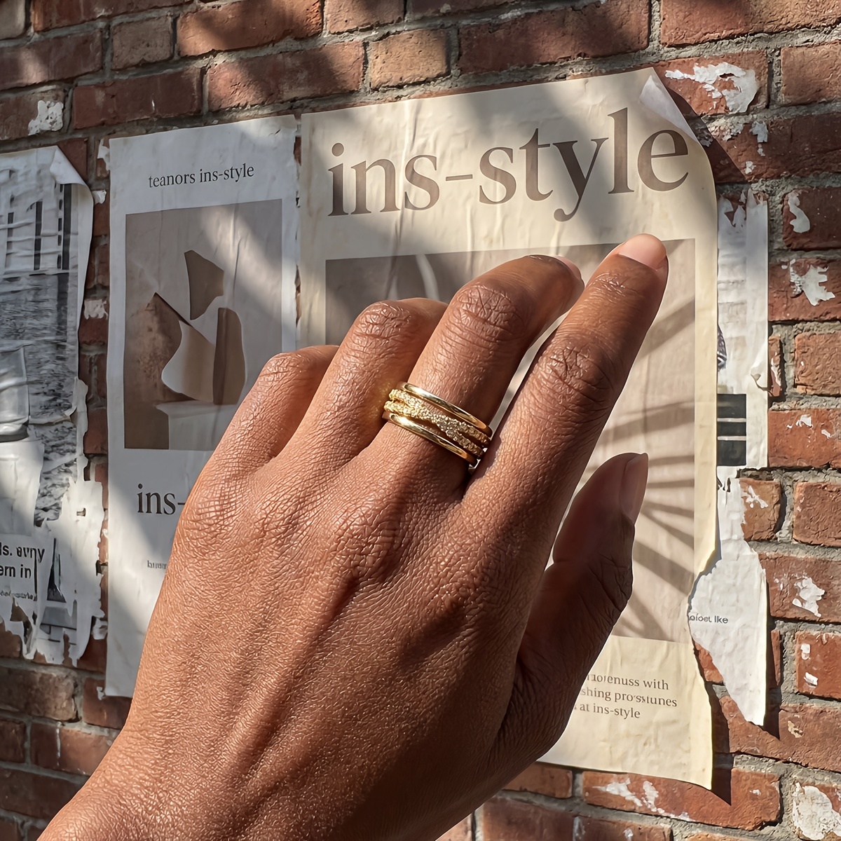 Women's Elegant Crossed Lines Ring, Versatile for Daily Use