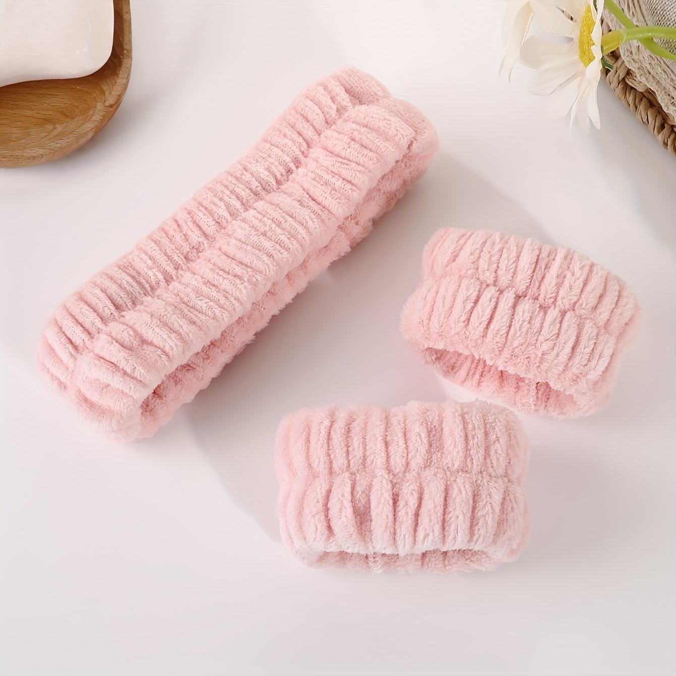 

Simple Style Washing Face And Wrist Protection Two-piece Set Washing Face Wristband Coral Fleece Plush Anti-wet Sleeve Artifact