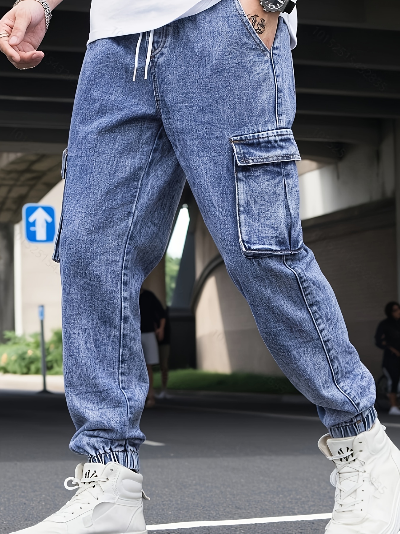 Men's stylish ankle-length jeans, versatile and trendy
