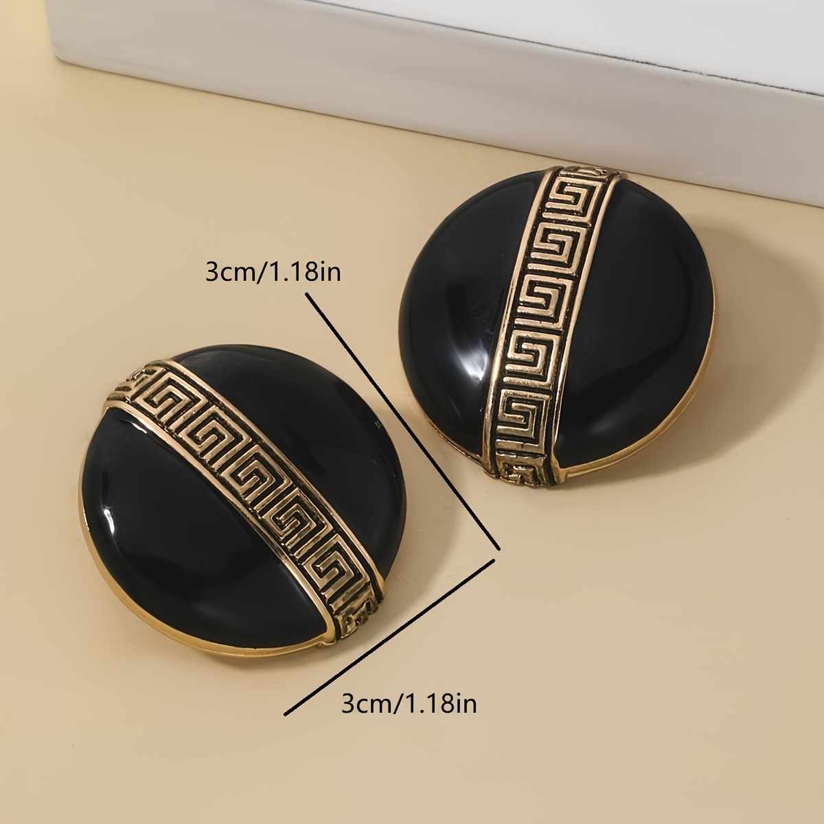 Women's Vintage Geometric Round Earrings