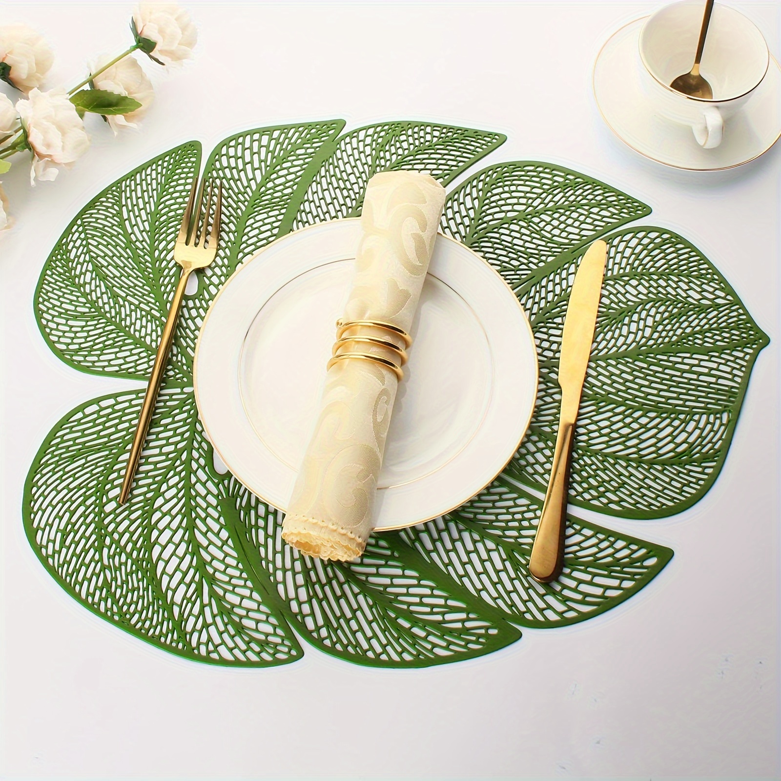 green leaf shaped placemats set of 6 plastic green placemats wipeable 6pcs table mats suitable for wedding anniversary birthday party dinner table decoration Product details 0