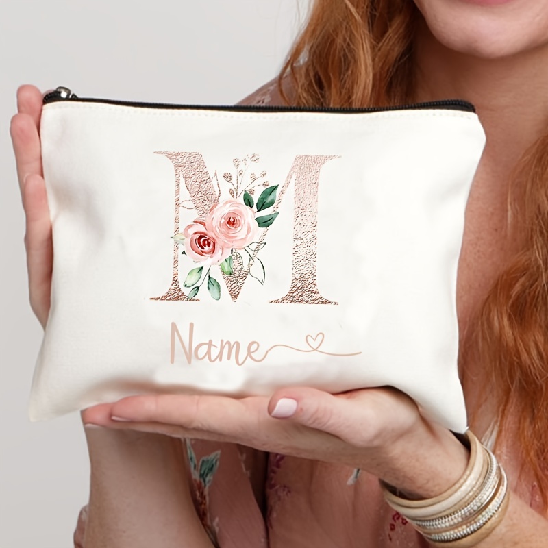 TEMU 1 stuks Roze Bloem Initialen Gepersonaliseerde Cosmetische Tassen | Gepersonaliseerde Naam Logo Clutch Tas, Wit, Reis Rits Toiletzak, Etui, Non,