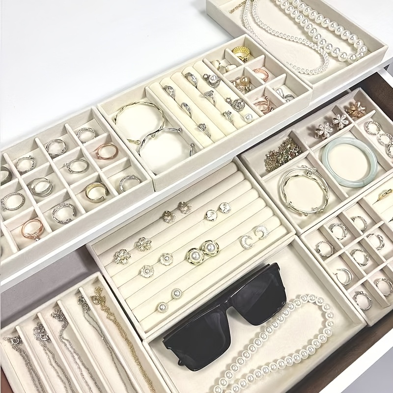 Velvet Jewelry Tray with Partition for Display