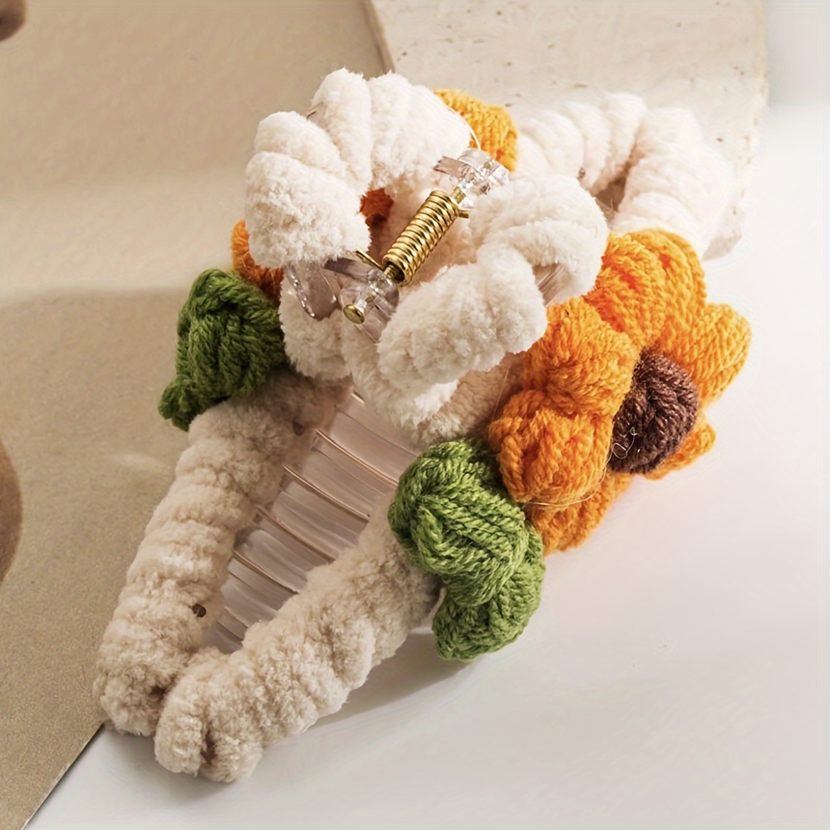 TEMU 1pc Floral Knit Hair Claw Clip - Cute & Elegant Acrylic, With Braided Detail, Women's Autumn/winter Hairstyles