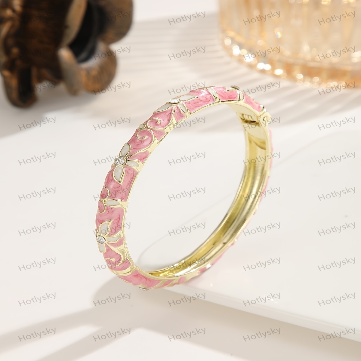 TEMU 1 bracelet de mode pour femmes, bracelet ouvert pour femmes, bracelet en émail bleu Jingtai pour femmes, bracelet ouvert à motif floral doré,