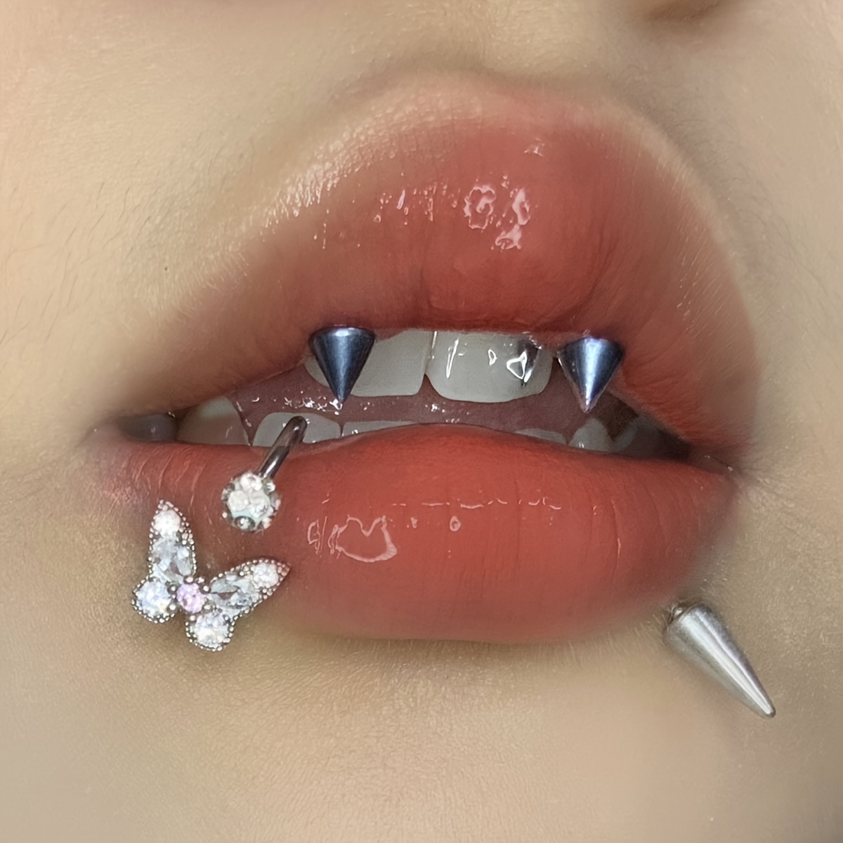 c shaped lip ring UZU BY FLOWFUSHI 38°C / 99°F Lip Treatment -4 Black Lip Care 6g main image 1