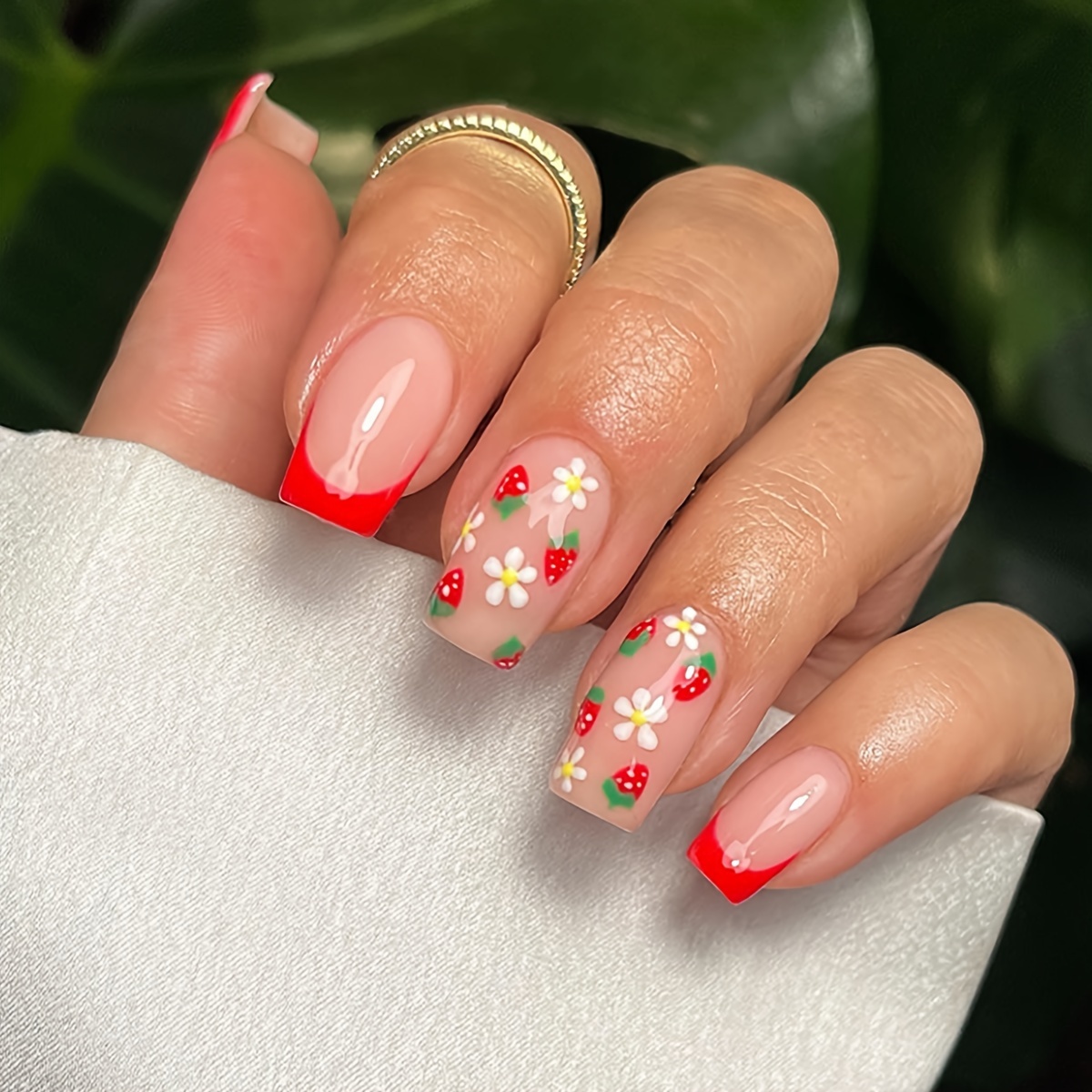 

24-piece French Tip Strawberry And Floral Nail Set - Square Shape, Medium Length, Mixed Color Glossy Finish For Parties, Weddings, And Daily Wear