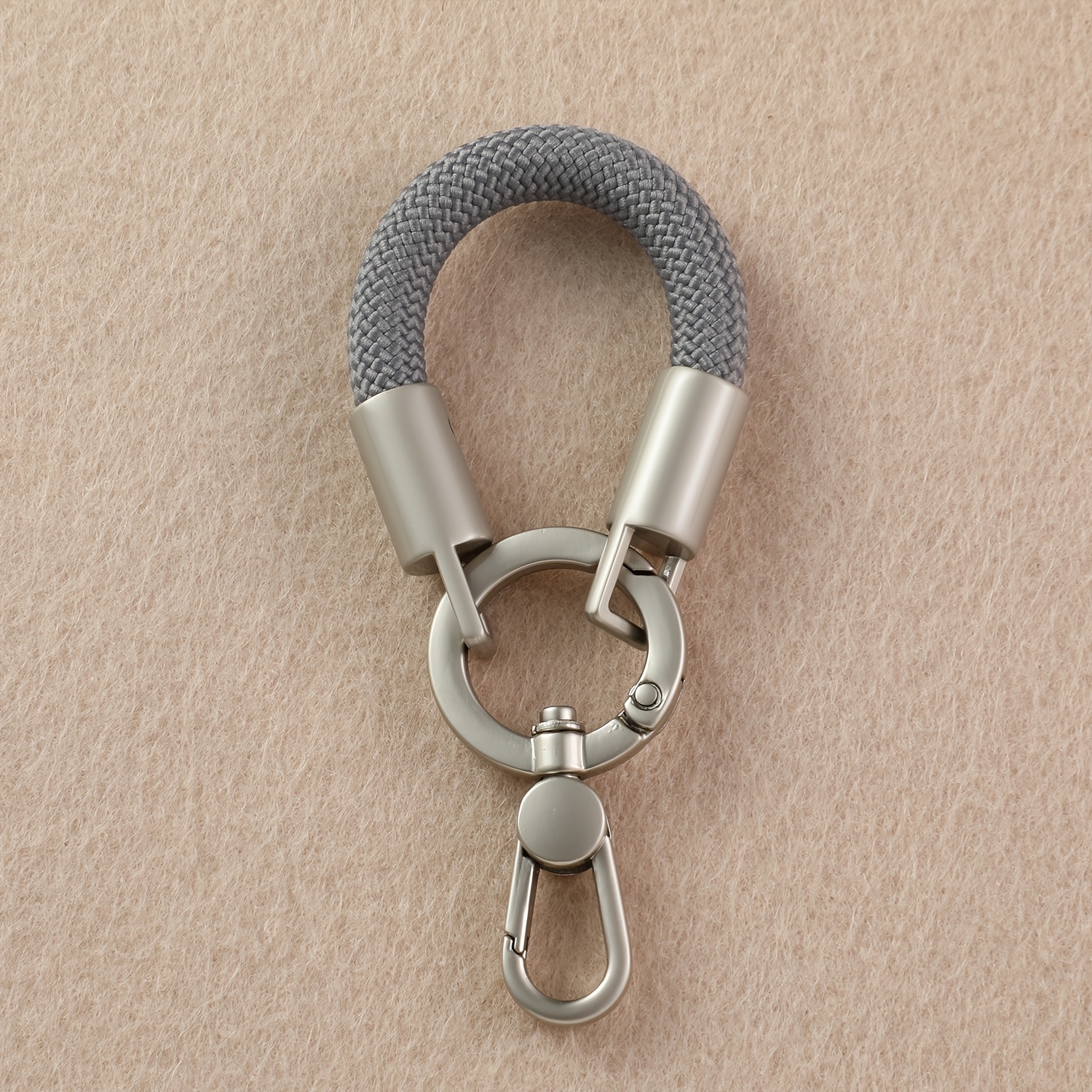 Image of 1pc 360-degree Rotatable Finger Strap, Ultra-mini Short Phone Lanyard. Versatile And Compact Anti-drop Anti-lost Cute Mobile Chain With A Universal Clip Included For A Sturdy Durable Short Cord