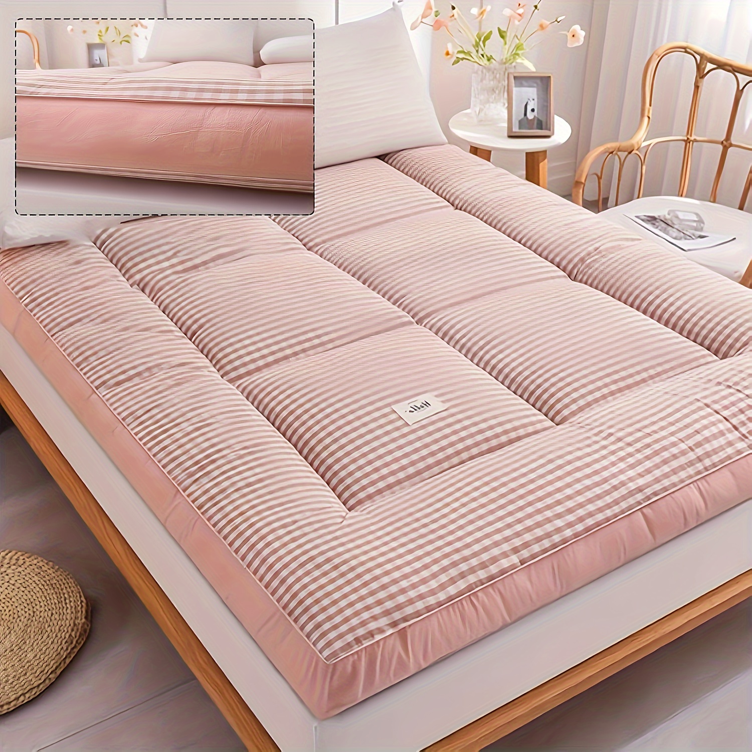 

Striped Plush Mattress Pad Thickened Tatami Mat - Multipurpose Soft And Warm Quilted Topper For Single & Double Beds, Polyester Fabric, Dry - Ideal For Dorm And Bedroom Use