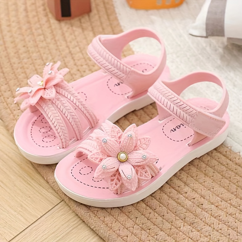 Soft and Comfortable Princess Sandals for Little Girls: Floral Design, Low Heel, and Lightweight Construction