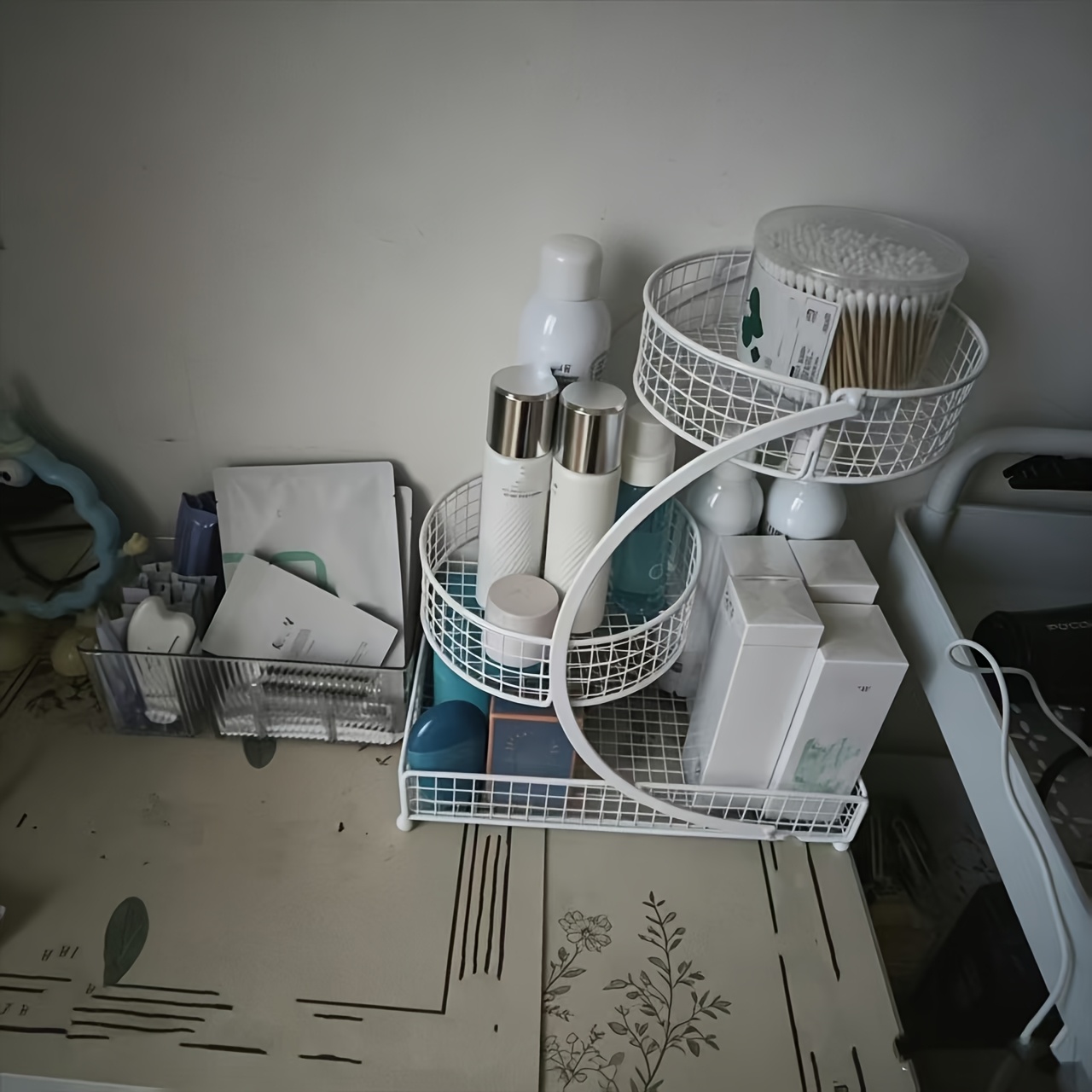 TEMU 1pc Three-layer Staggered Grid Storage Rack, Non-installation, Rust-proof Ironwork Material, Arc-shaped Staggered Design, A Great Storage