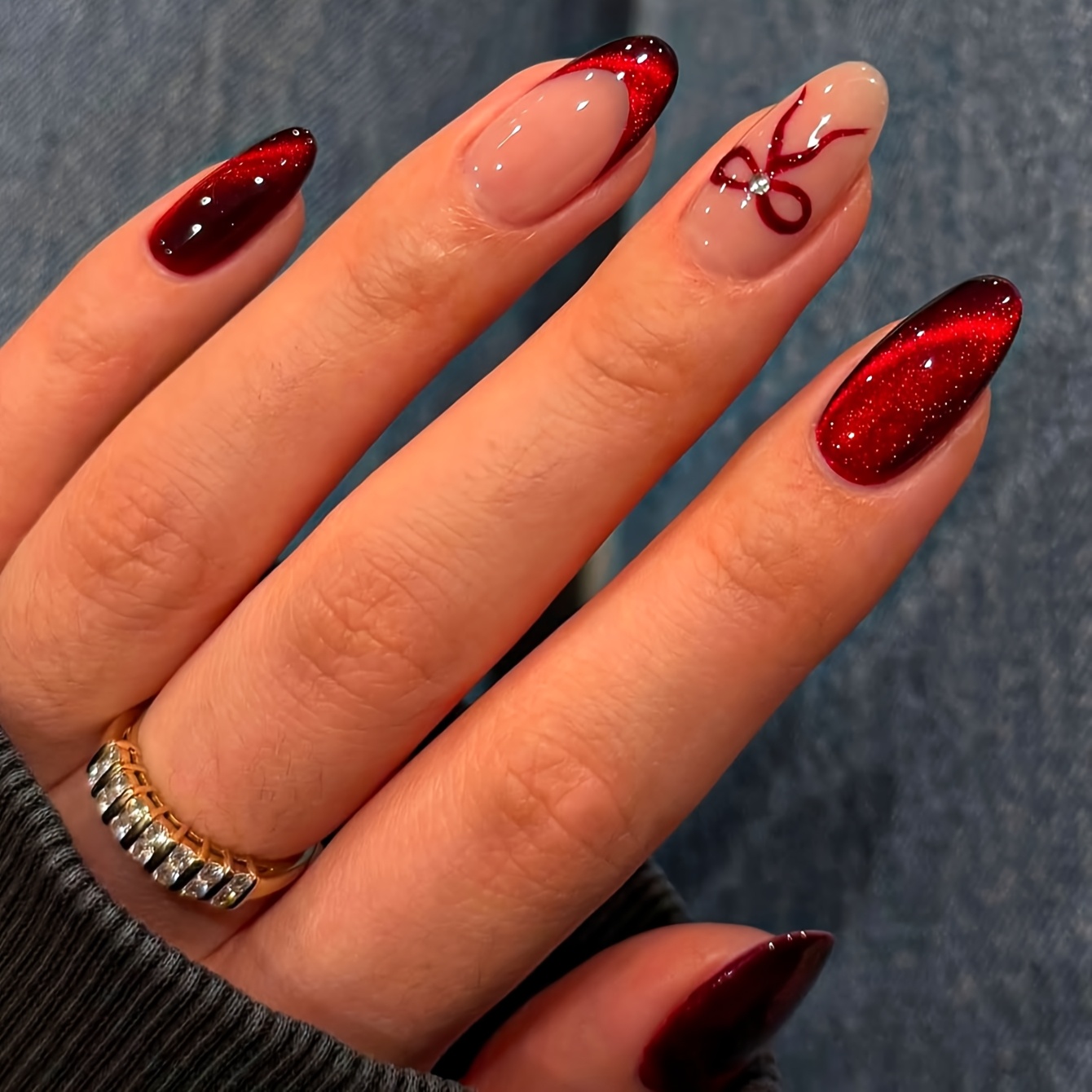 10pcs Set Of Handmade Almond-shaped Red Cat Eye Glitter Polarized Bow Nail Tips, Elegant And Light