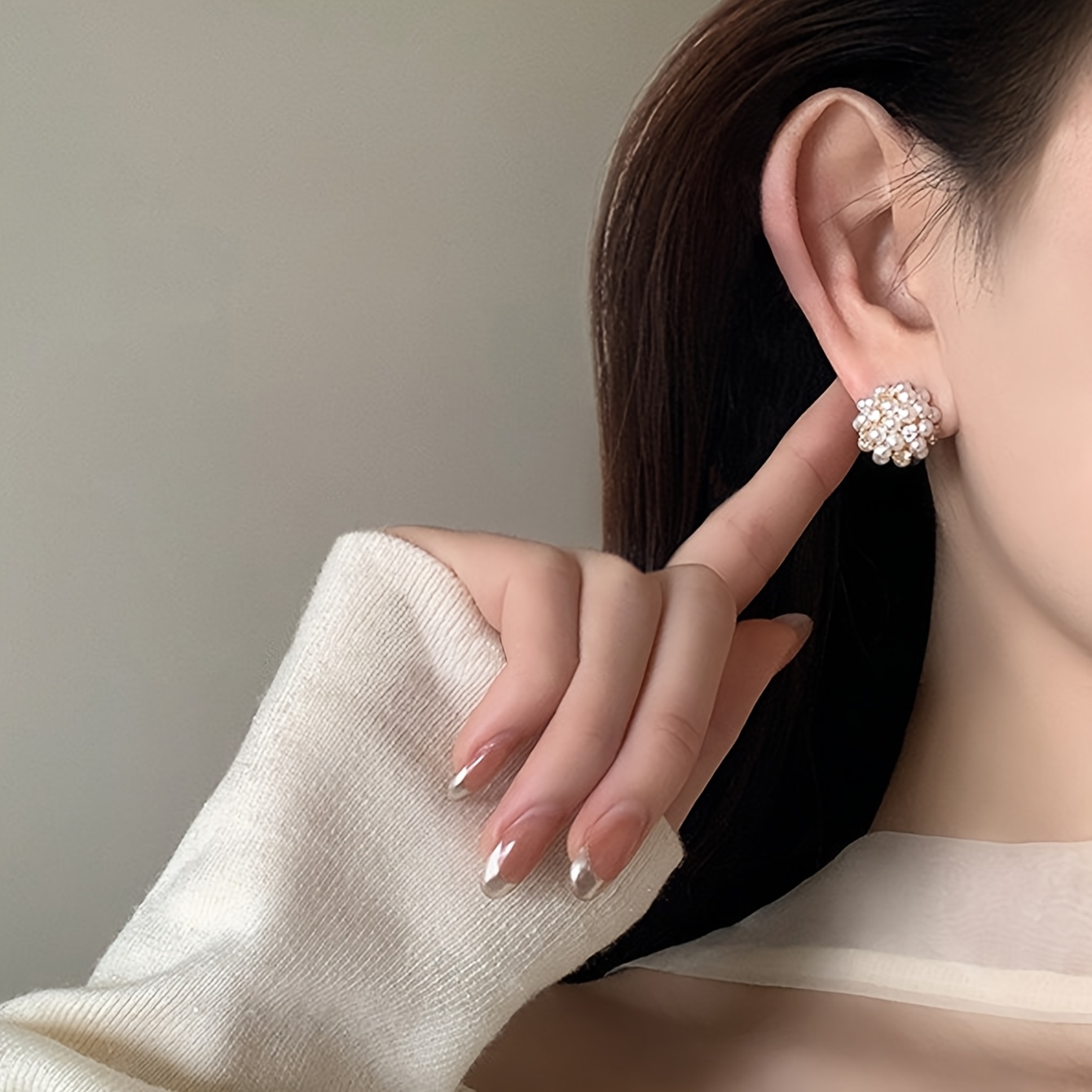 Women's Elegant Petite Cubic Zirconia Round Pearl Stud Earrings