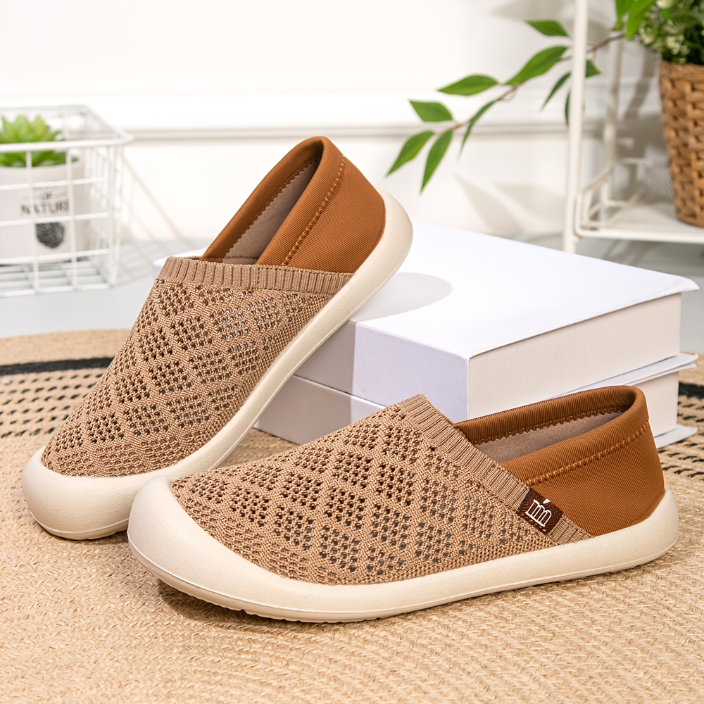 TEMU 【商品名】レディース 新スタイル シングルシューズ 滑り止め ソフ スリッポン ラウンドトゥ メッシュ シューズ 夏 ゆったり シューズ 軽量 通気性 快適 学生 シューズ 軽量 ママ シューズ カジュアル 通気性 レディース シューズ ファッションスタイル、レディー...