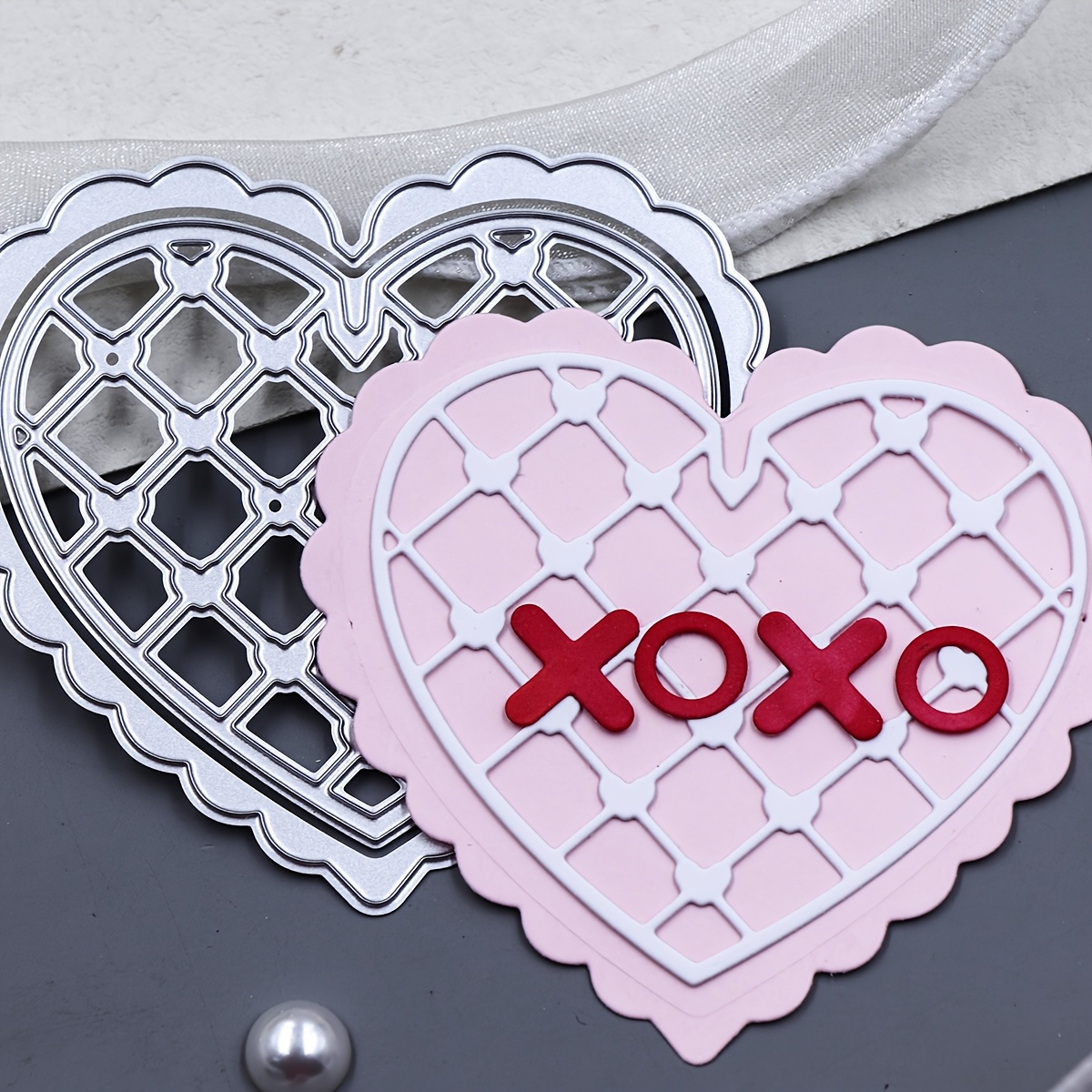 

1pc Heart Mesh Borders Metal Cutting Die Mould Decoration Embossed Photo Card Making Diy Handicrafts Cuts Die