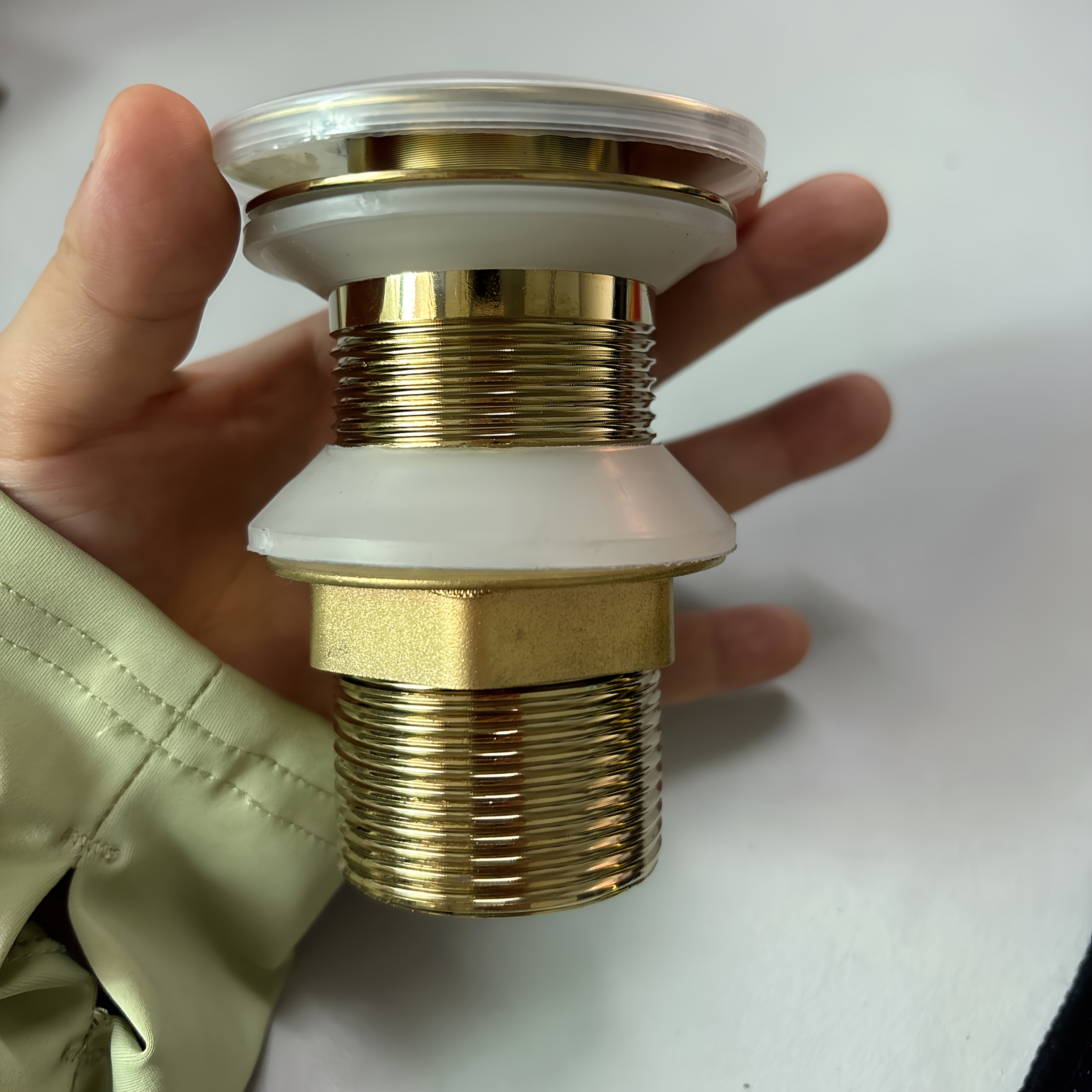 Stainless Steel Pop-Up Sink Drain Stopper with Painted Finish, Suitable for Bathroom and Kitchen Drains, Manual Operation, Matte Black, Golden Pull, Electroplated Silver, Available in Three Colors