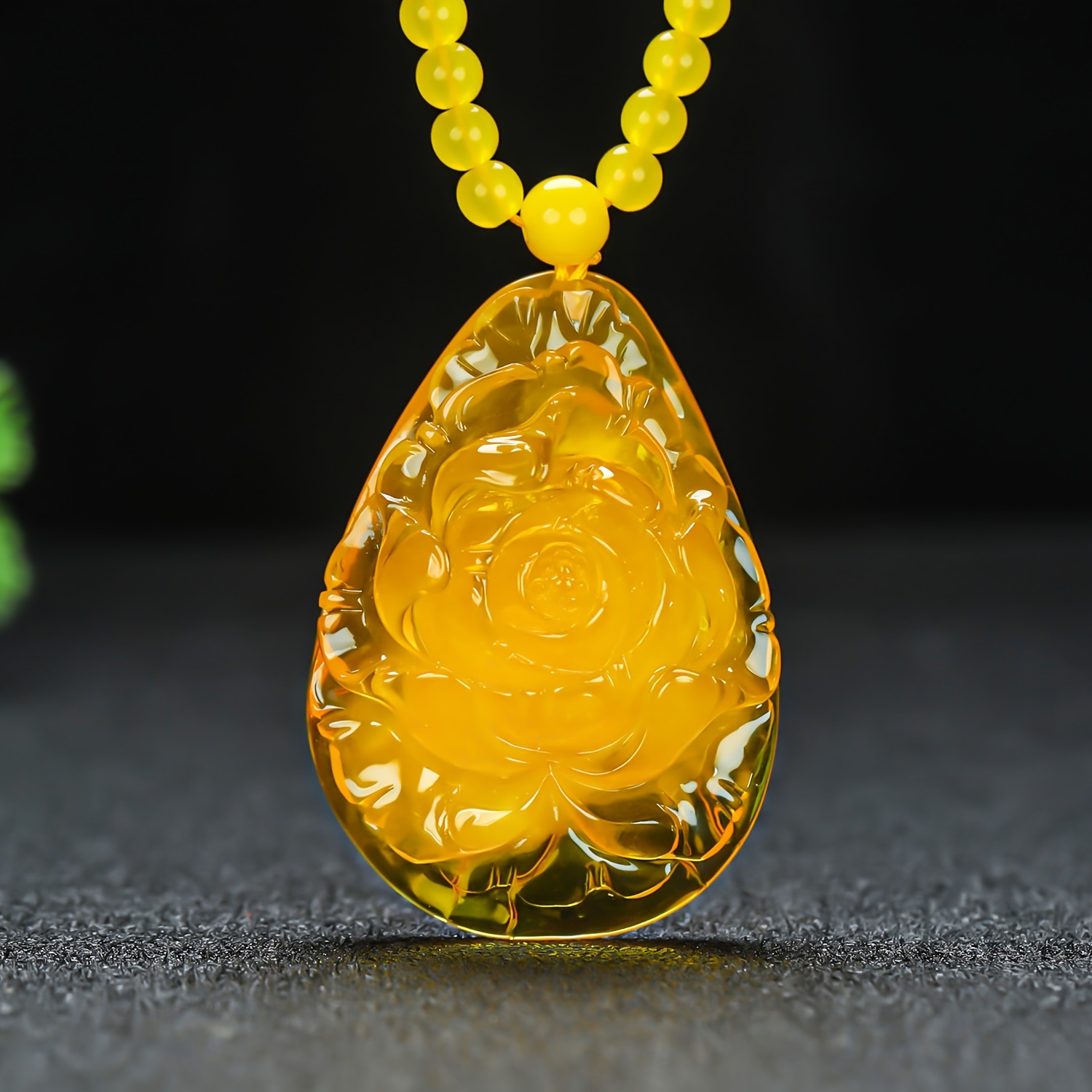 Ethnic Style Beaded Imitation Amber Floral Pendant Necklace