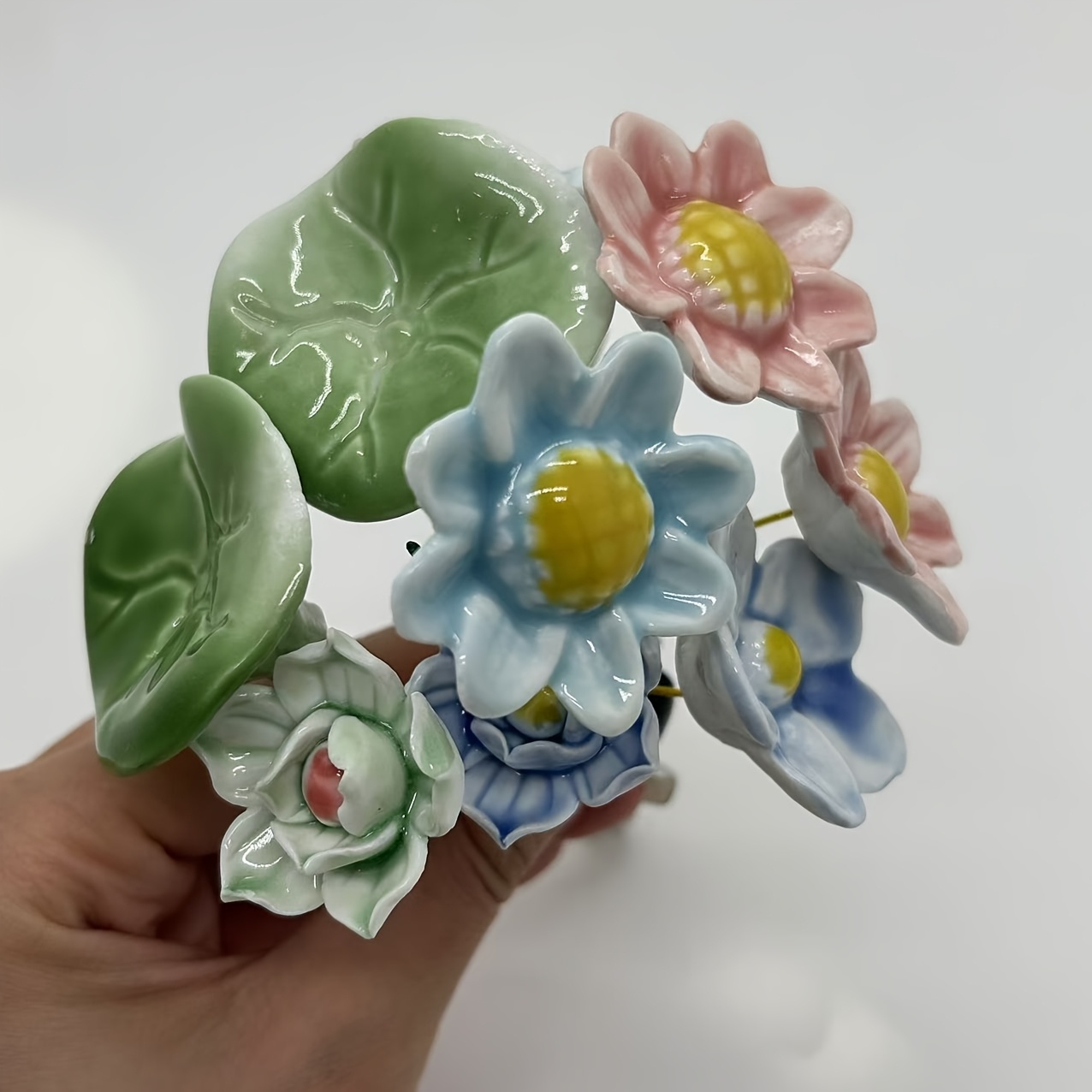 Image of 10pcs Random Style Handcrafted Ceramic Flower Set, Vivid Decorative Ornaments, Multipurpose Home Art Decoration, Nice Gift For Valentine's Day, Christmas, Mother's Day And Festivals