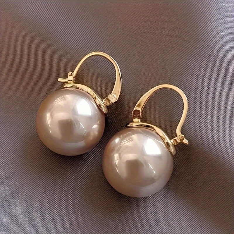 

Vintage Elegant Plastic Pearl Drop & Dangle Earrings, Alloy Ear Needle, No Plating, Fashionable Small-sized Pearl For Women, Suitable For Banquets And Parties, Wear