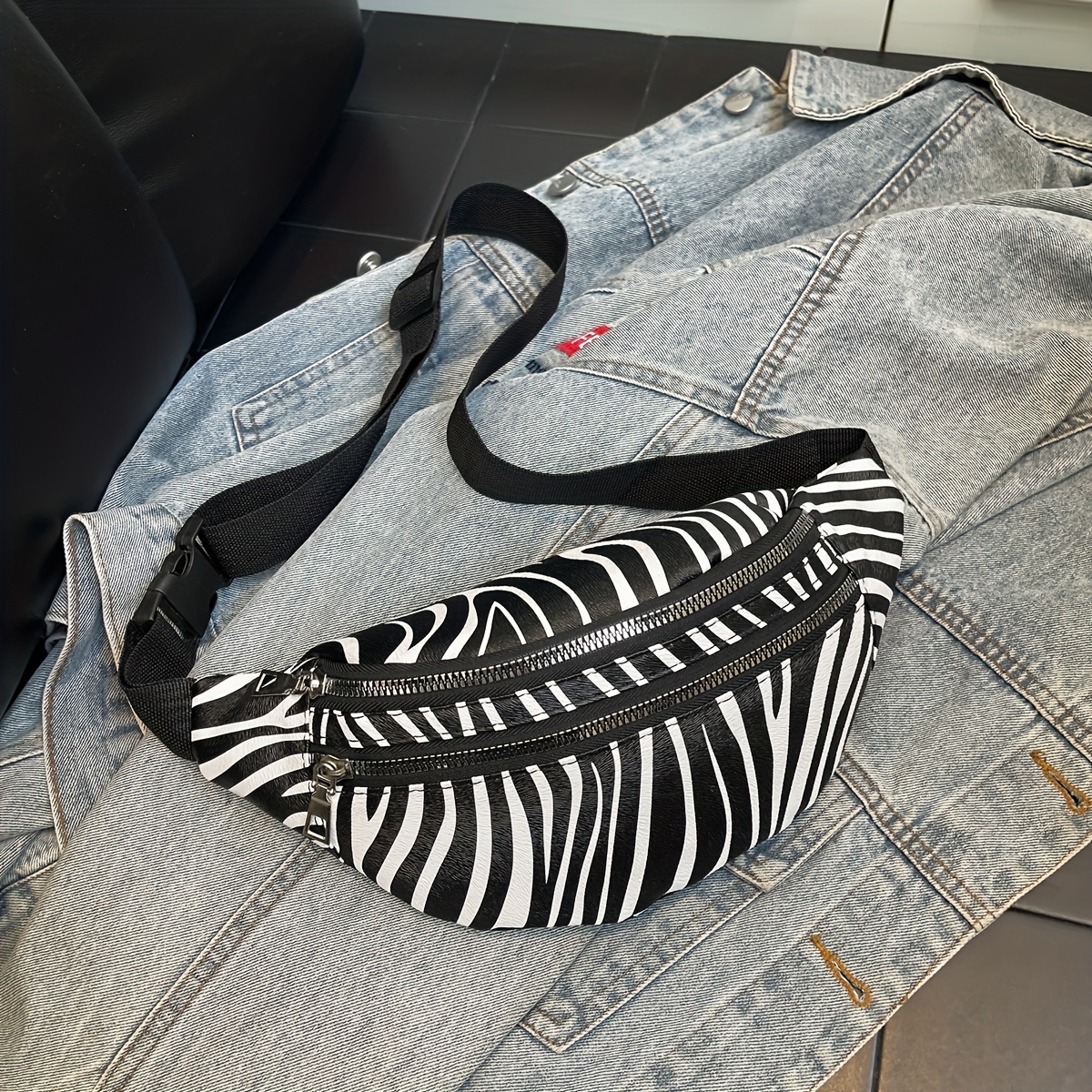 E-shop Damen Taillenbeutel Zebra Print Taillentasche Brusttasche Multifunktionale Tasche Top Verkäufe Prom Party Accessoire Taillentasche Outdoor