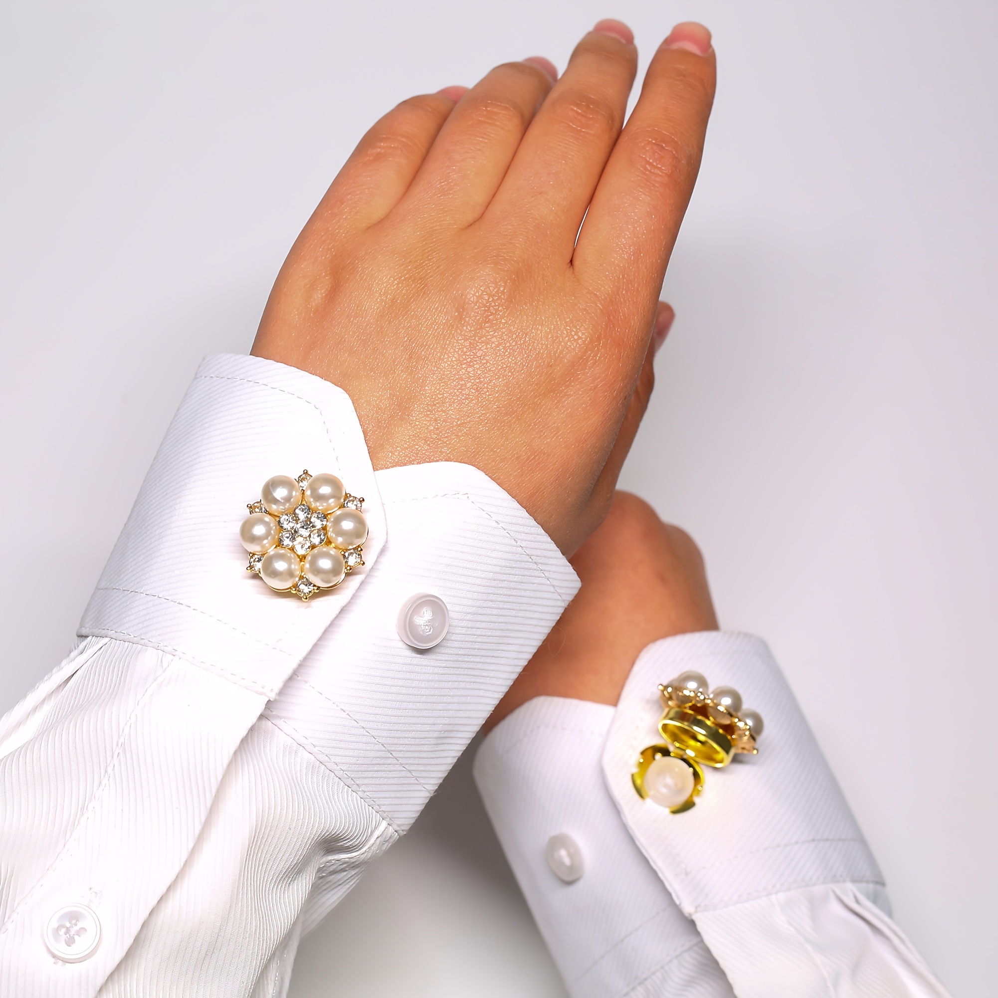 Boîte De Boutons Fantaisie, Boutons De Chemise Et Broches - Occasion, Lot Varié