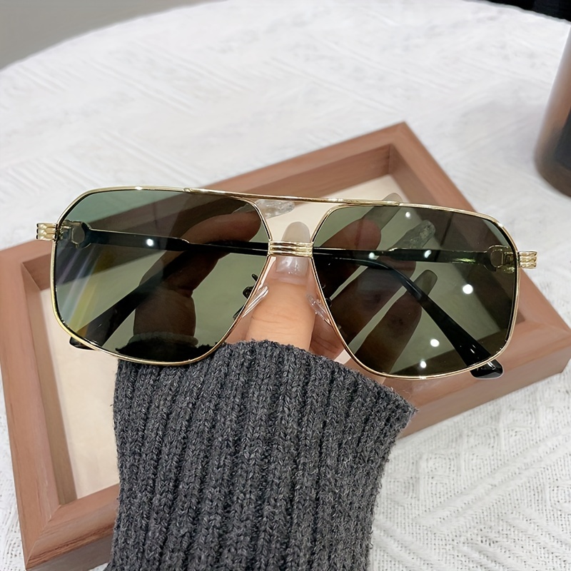 Coastal - Gold - Brown Gradient Sunglasses