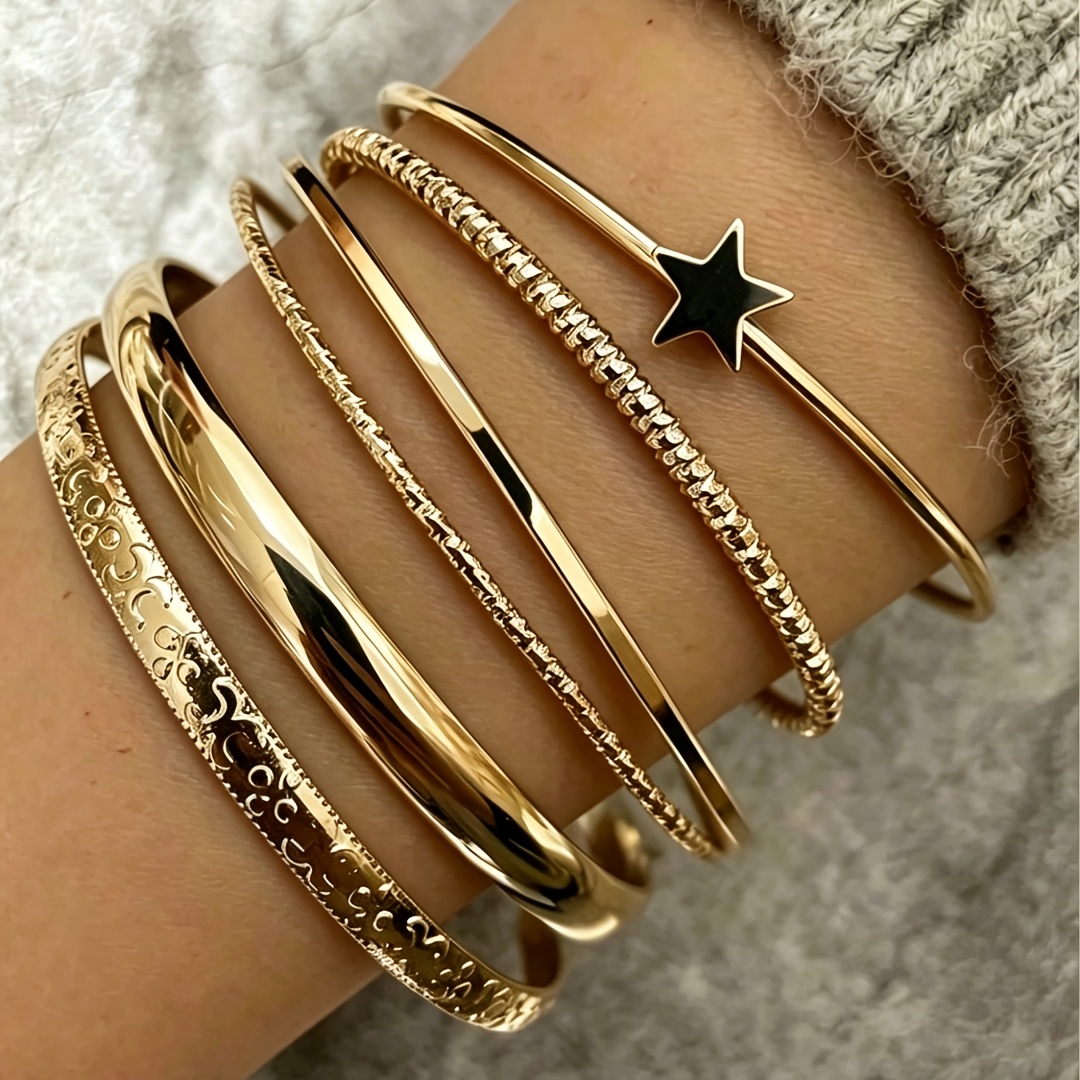 Image of 6pcs Starburst Overlay European And American Cross-border Vintage Open Five-pointed Star Bracelet, Golden Polished Versatile Hand Jewelry