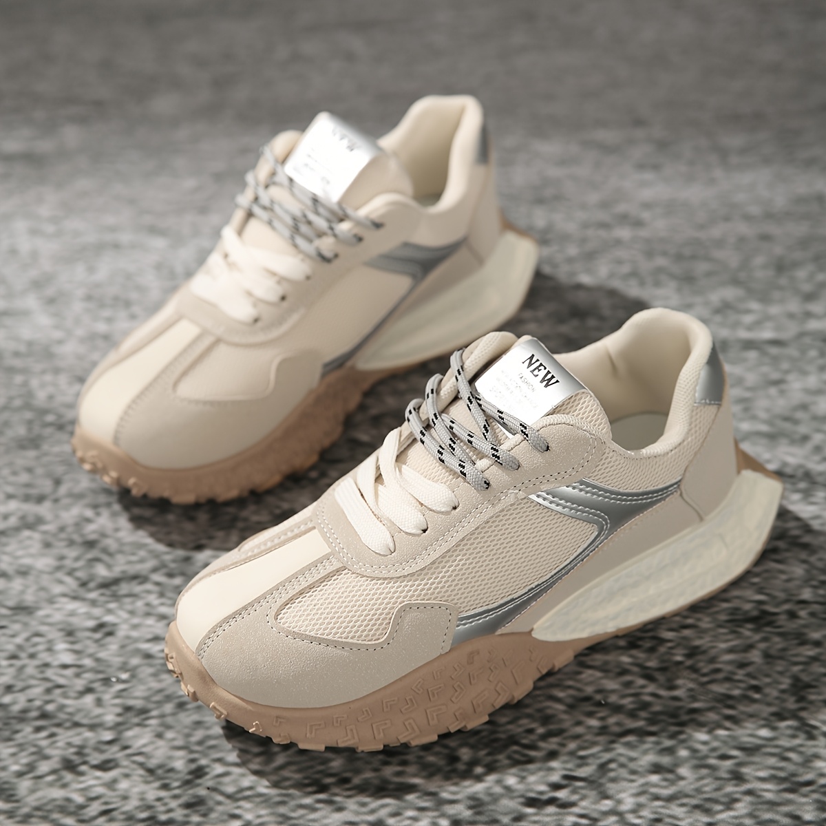 women's breathable lightweight casual sneakers white low top