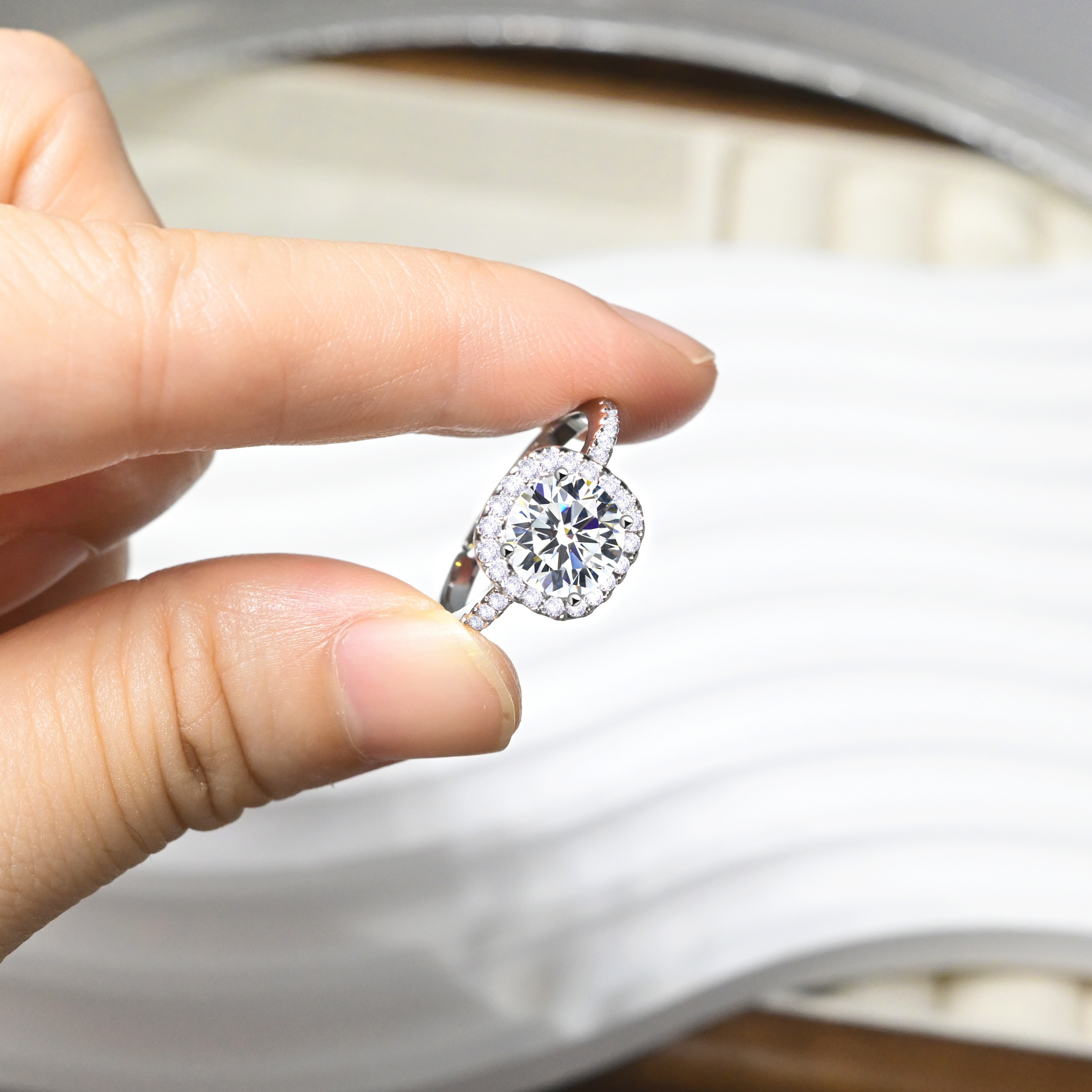 TEMU Anello con zirconi cubici sintetici brillanti pave da 1,5 , per le vacanze dell'amore , premium con forma a quadrata , accessorio per per un