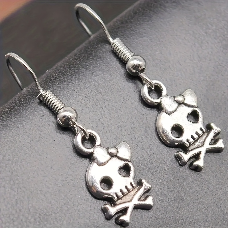 1 Pair Of Retro Minimalist Style Halloween Accessories, Love Bow, Skull Head Earrings, Earrings, And Earrings As A Gift