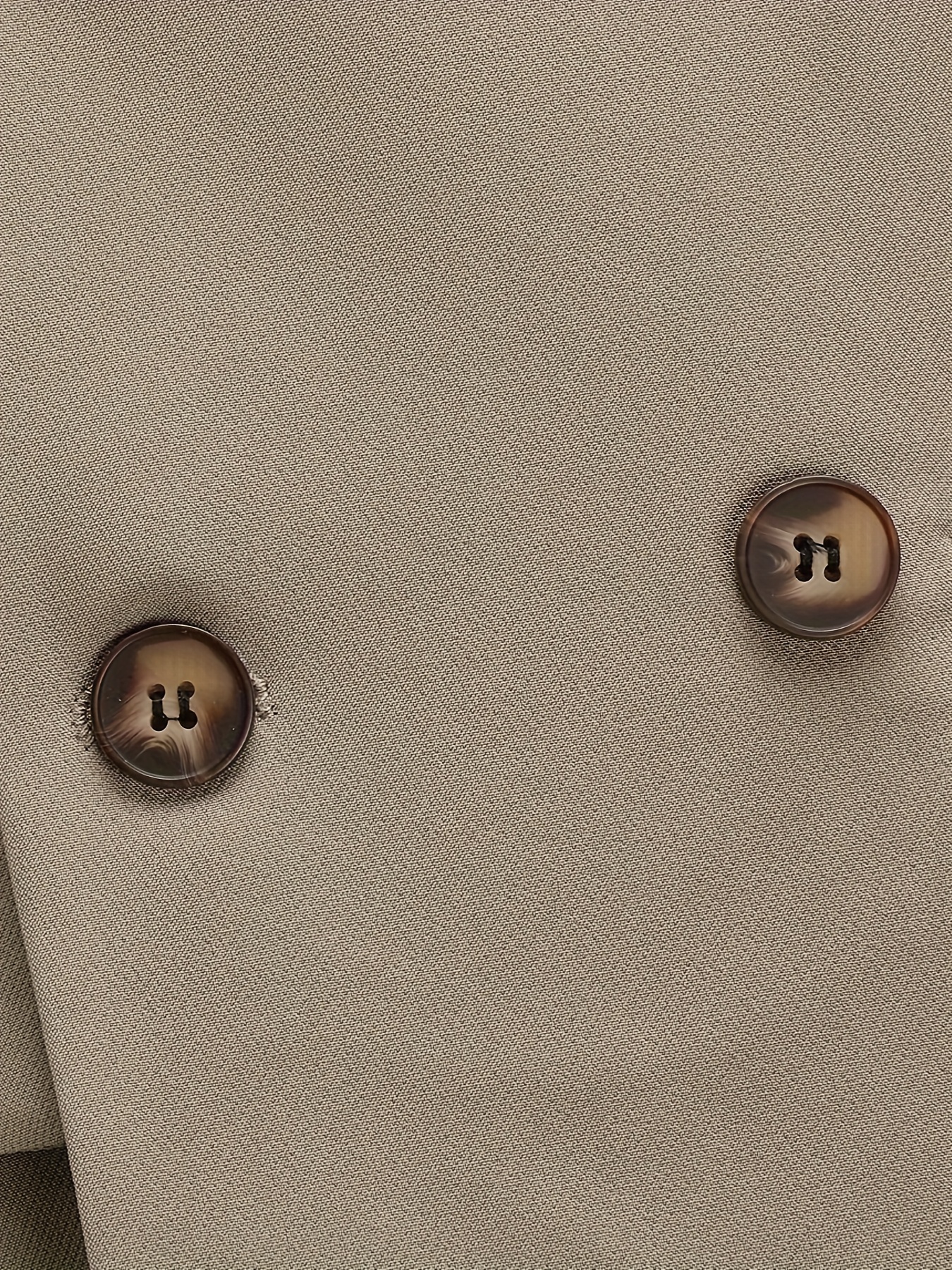 Men'S Beige Double-Breasted Suit with Peaked Lapels - Formal Business & Wedding Attire, Non-Stretch Polyester Blend, Double-Breasted Jacket with Four Buttons, Matching Pants, Wedding Attire|Classic Fit|Polyester Blend