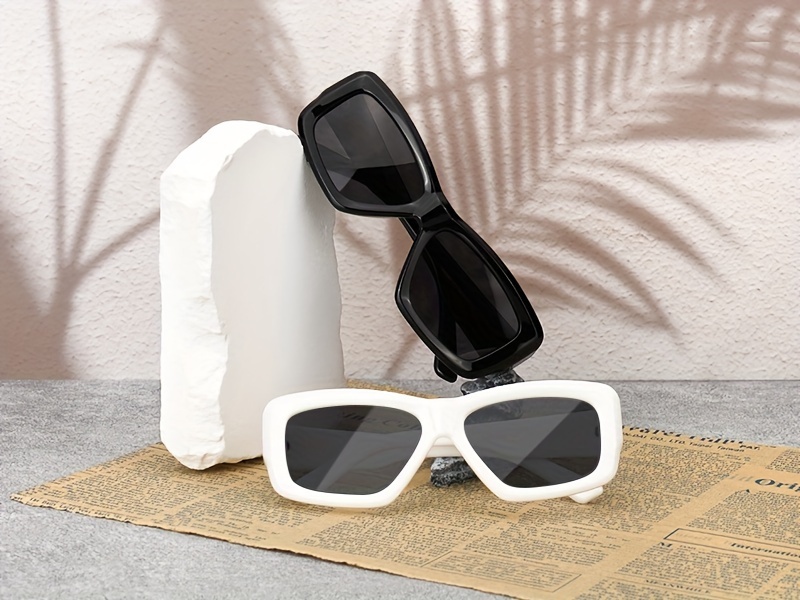 Trendy Y2K Rectangle Polarized Sunglasses with UV400 TAC Lenses SOJOS Trendy Y2K Rectangle Polarized Sunglasses for Women  main image 4