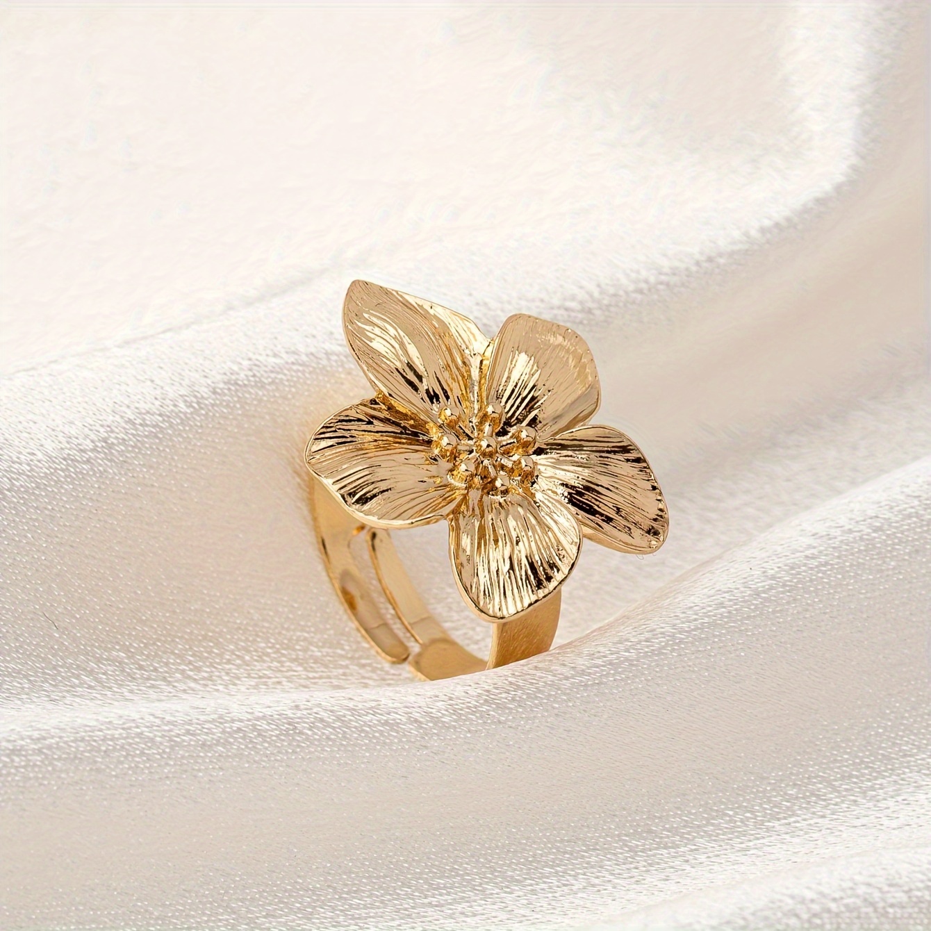 Flower Shape Open Adjustable Ring for Everyday and Banquet Wear