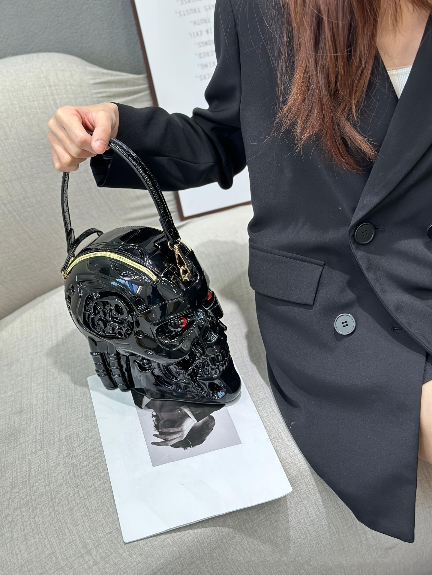 创意个性酷帅风机械潮流骷髅人头男女士单肩斜跨包休闲街头机车嘻哈风。 详情 1