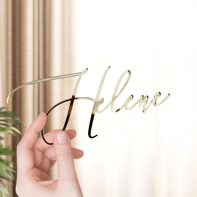 Image of 2d Flat, Personalized Acrylic Name And Number Decoration – Elegant Golden Customized Name Tags For Weddings – Classic Vortex Design, No Power Needed, Feather-free Decor, Holiday Decor Supplies