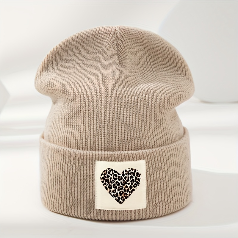 Image of Outdoor Men's Autumn Winter Leopard Print Heart Patch Decor Warm Knit Hat, Unisex Outdoor Warm Casual Brimless Cap Fashion Versatile Ski Hat Riding Hat