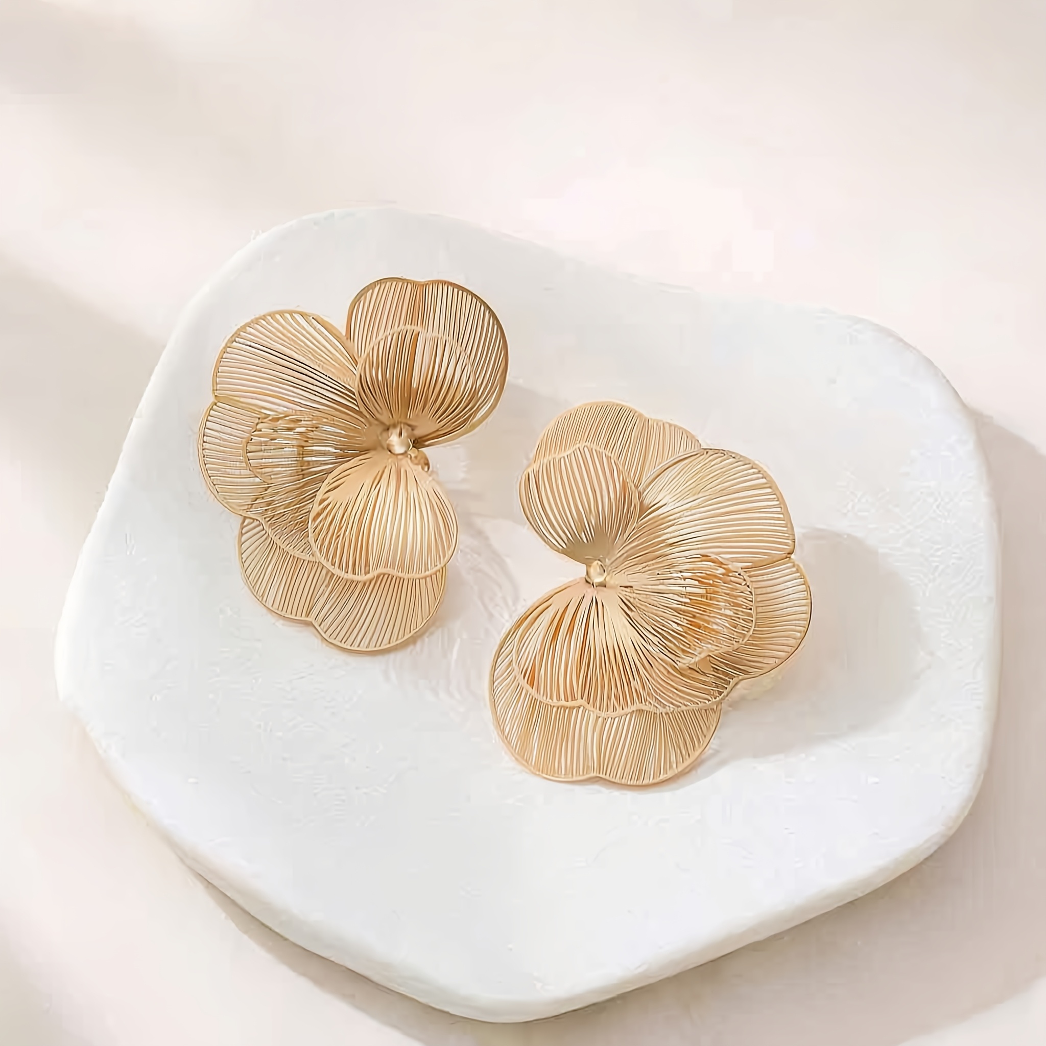 TEMU 1 Pair Elegant Stud Earrings, Fashion High Quality Hypoallergenic Jewelry For Daily Wear, Dating, Party, Festival And Gifting