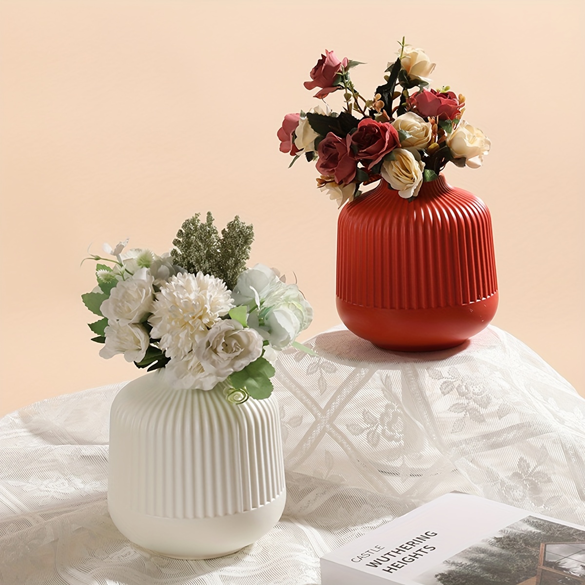 

1pc Nordic Creative Vase Ornament, Crafts Decoration, Flower Pot, Dried And Wet Flower Decoration, Imitation Porcelain Plastic Container, Factory Direct Sales