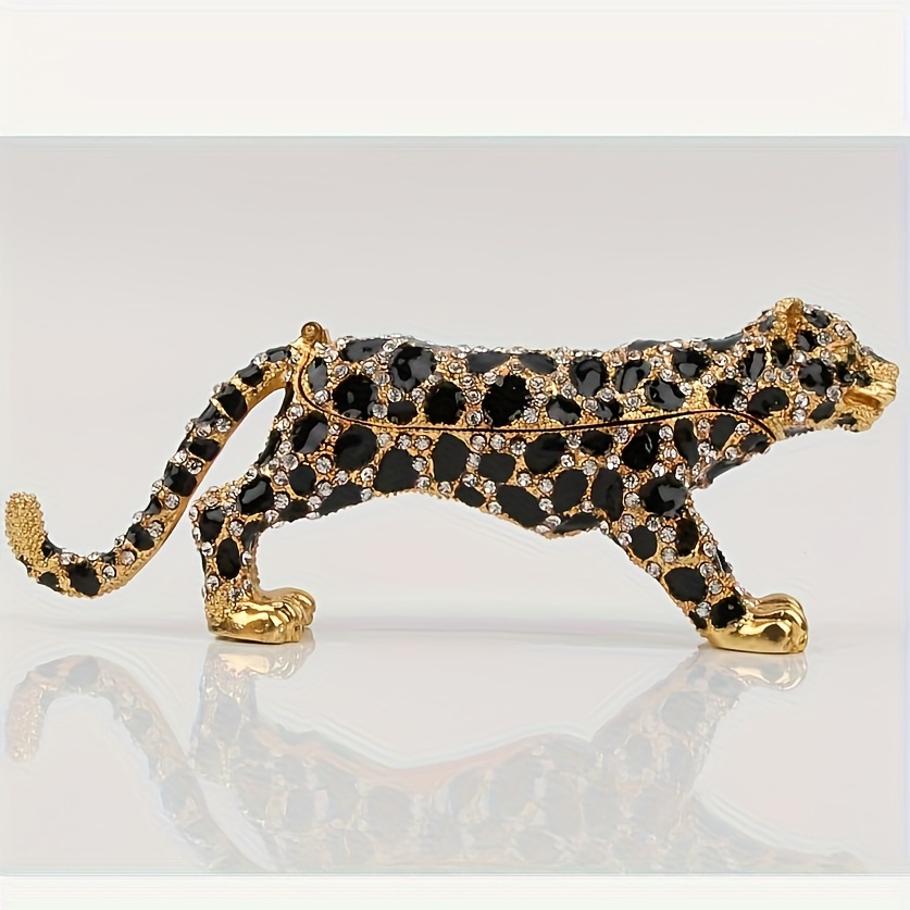 

Luxurious 24k Gold-plated 5.7-inch Leopard-themed Jewelry Trinket Box, Adorned With Glistening Crystal Accents And Featuring A Charming Hinged Leopard Figurine For Collectors