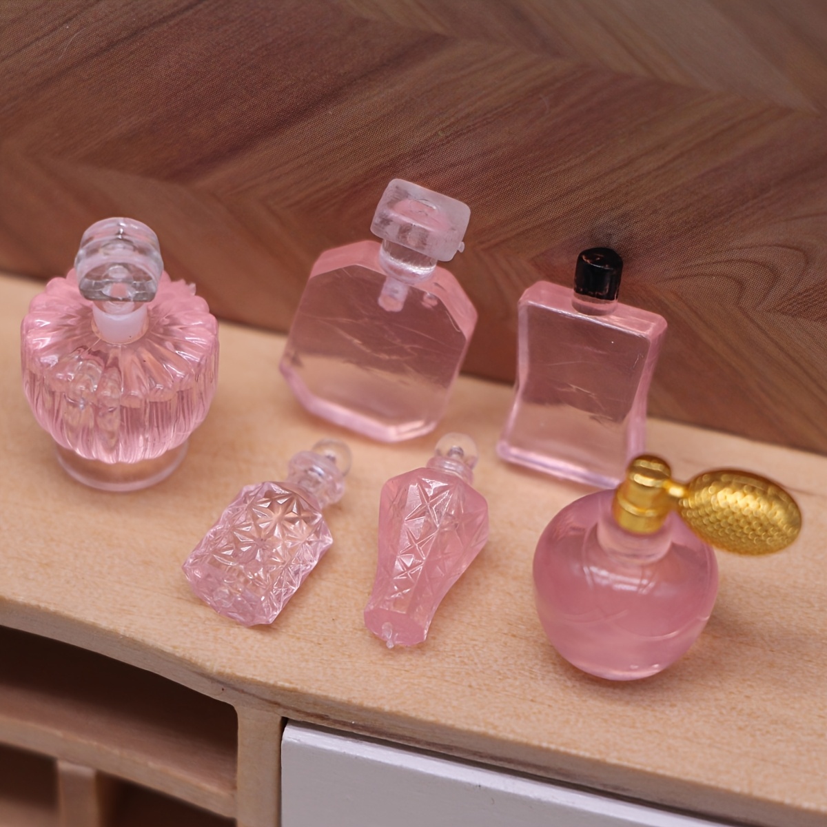 Image of 6pcs Dollhouse Miniature Realistic Perfume Set, Miniature Vanity Prop Model Accessories, Diy Miniature Scene Decoration, Photography Props, A Collectible Gift For Hobbyists And Enthusiasts